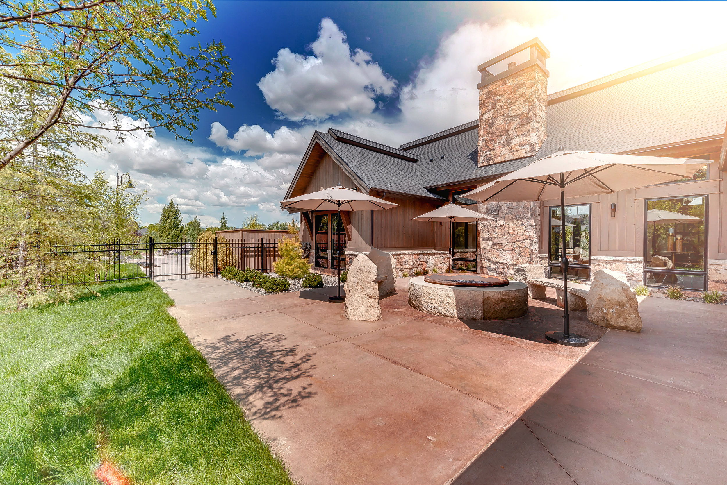 18-Williamson River Ranch Clubhouse_Edited.jpg