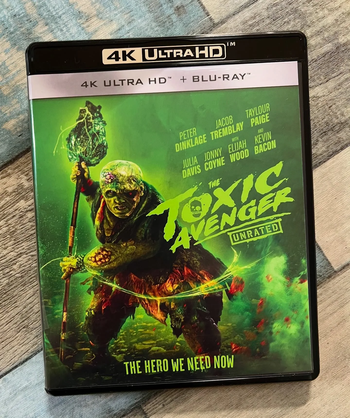Talking Back and Podcasting After Dark are teaming up to review THE TOXIC AVENGER (2023) tonight! Look for this dual-cast to drop on both podcast feeds on December 29th!

Make sure you follow both podcasts on Instagram!

Talking Back @talkbackpod 
Po