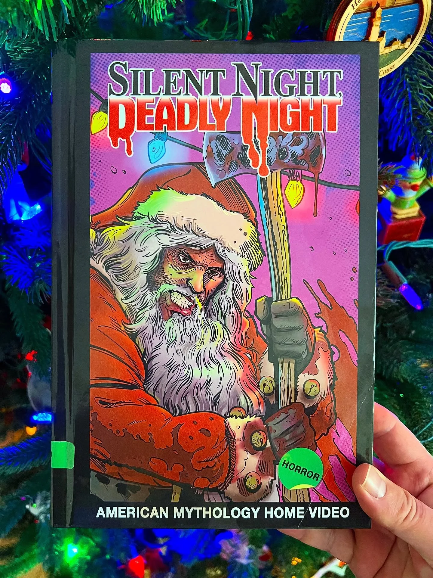 Now Reading at PAD Studio: East - SILENT NIGHT, DEADLY NIGHT by James Kuhoric, S.A. Check, and Puis Calzada (@puiscalzada) 

A great sequel to the 1984 cult classic! It does its own thing and negates part 2 and the rest of the sequels but I dig where