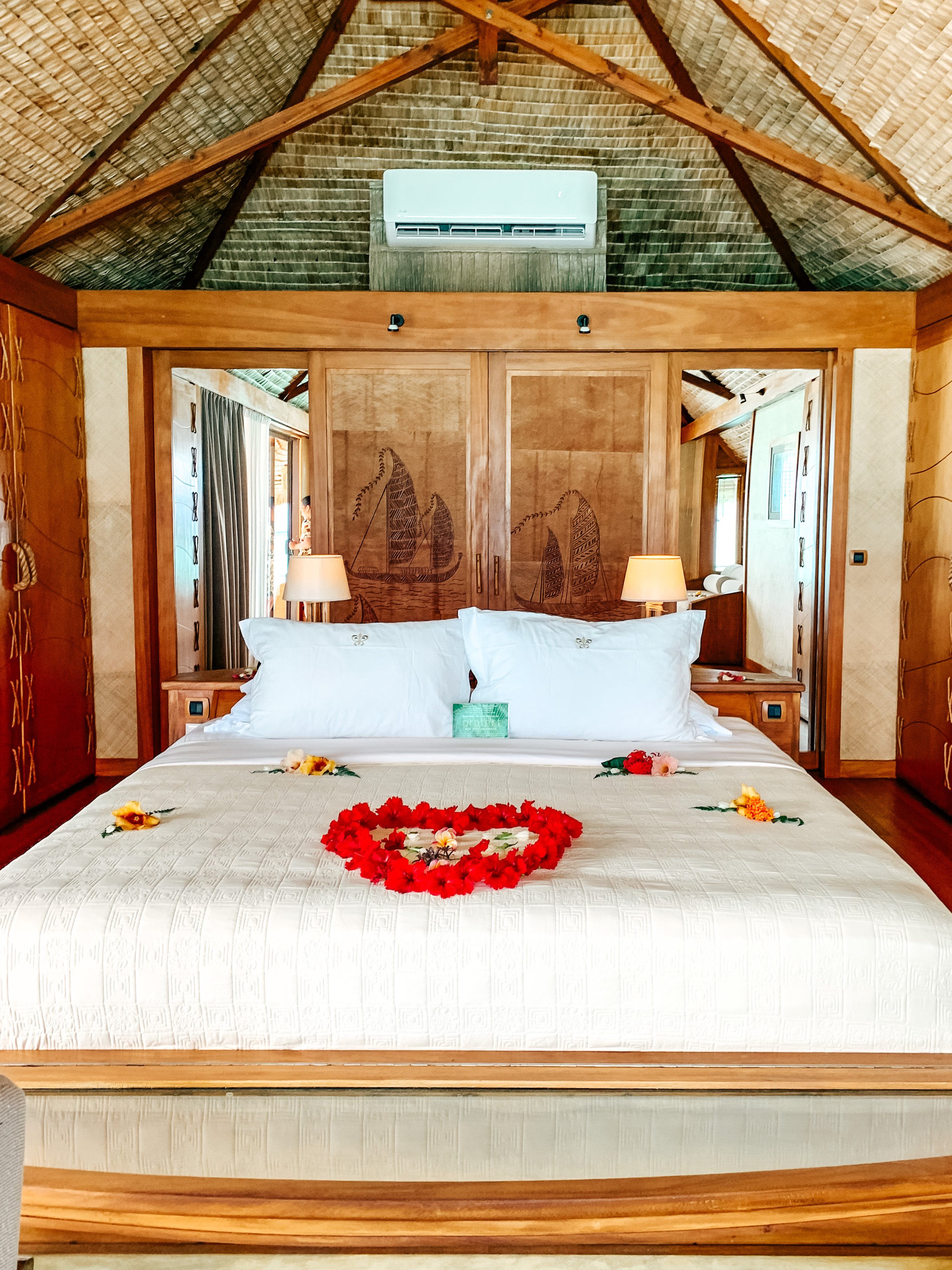 Honeymoon bed at Le Taha'a by Pearl Resorts