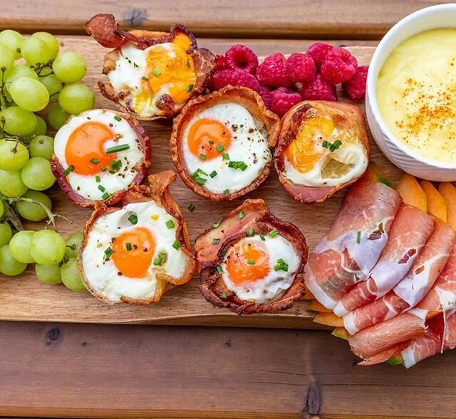 Looking to make Father's Day Egg-Stra Special? ⠀
Go no further than the Ultimate "Dad Board"! ⠀
⠀
I went a little "Father" with the traditional Dad Board by making Bacon & Egg Cups and Savoury Cheesy Cilantro Chorizo Waffle