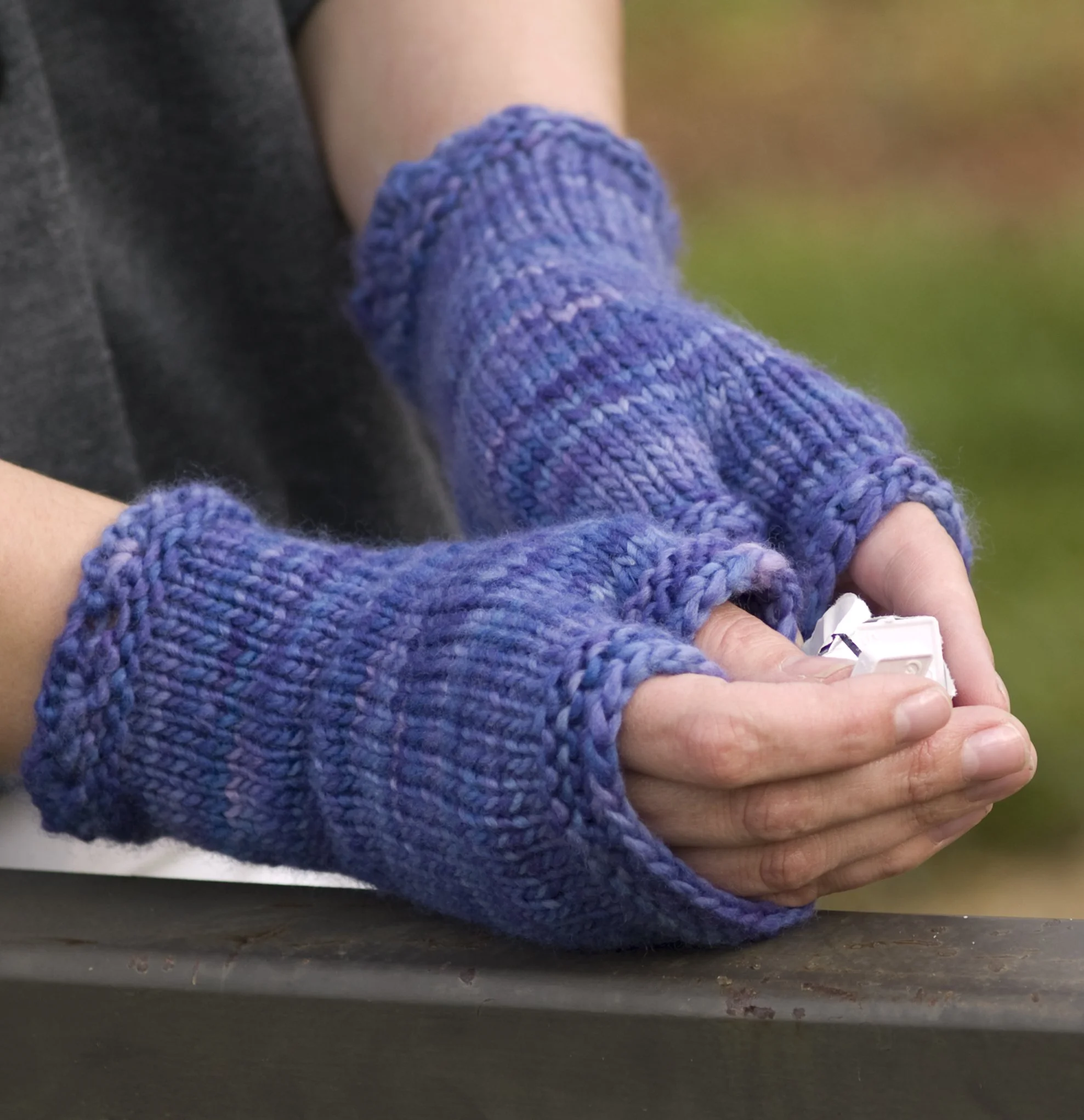Wood Violet Mitts Knitting Pattern — Jaala Spiro