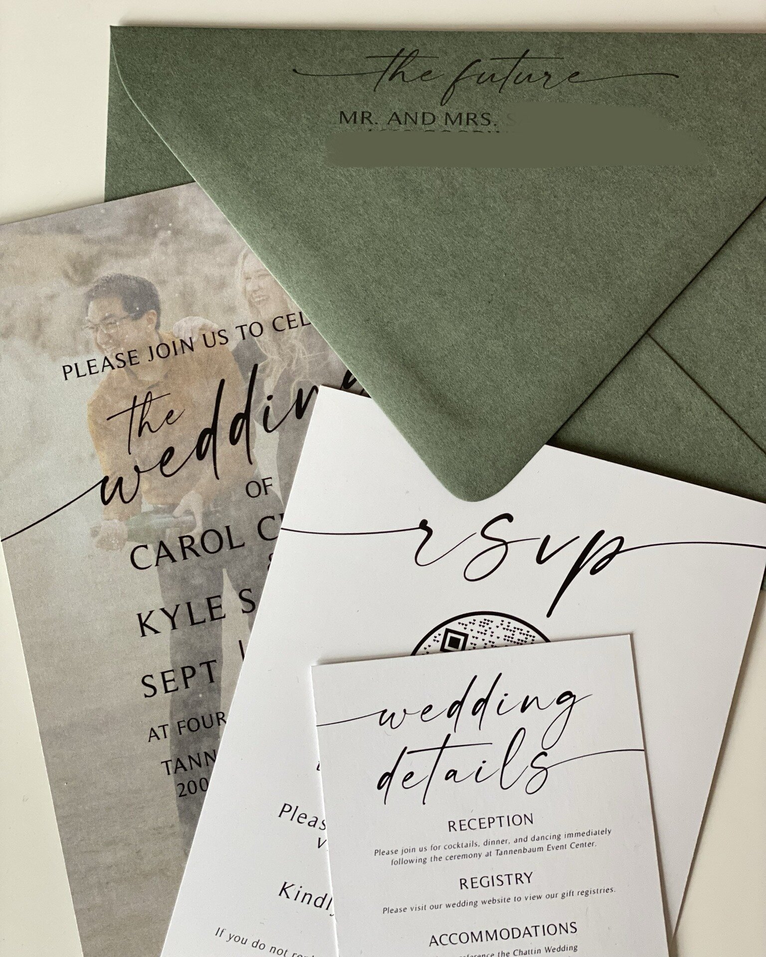 As the Summer 2023 wedding season comes to a close I find myself a bit nostalgic over some of the GORGEOUS weddings I got to design for last year... Would you like to see some of the signage and favors from this gorgeous wedding?

#weddingdesign #wed