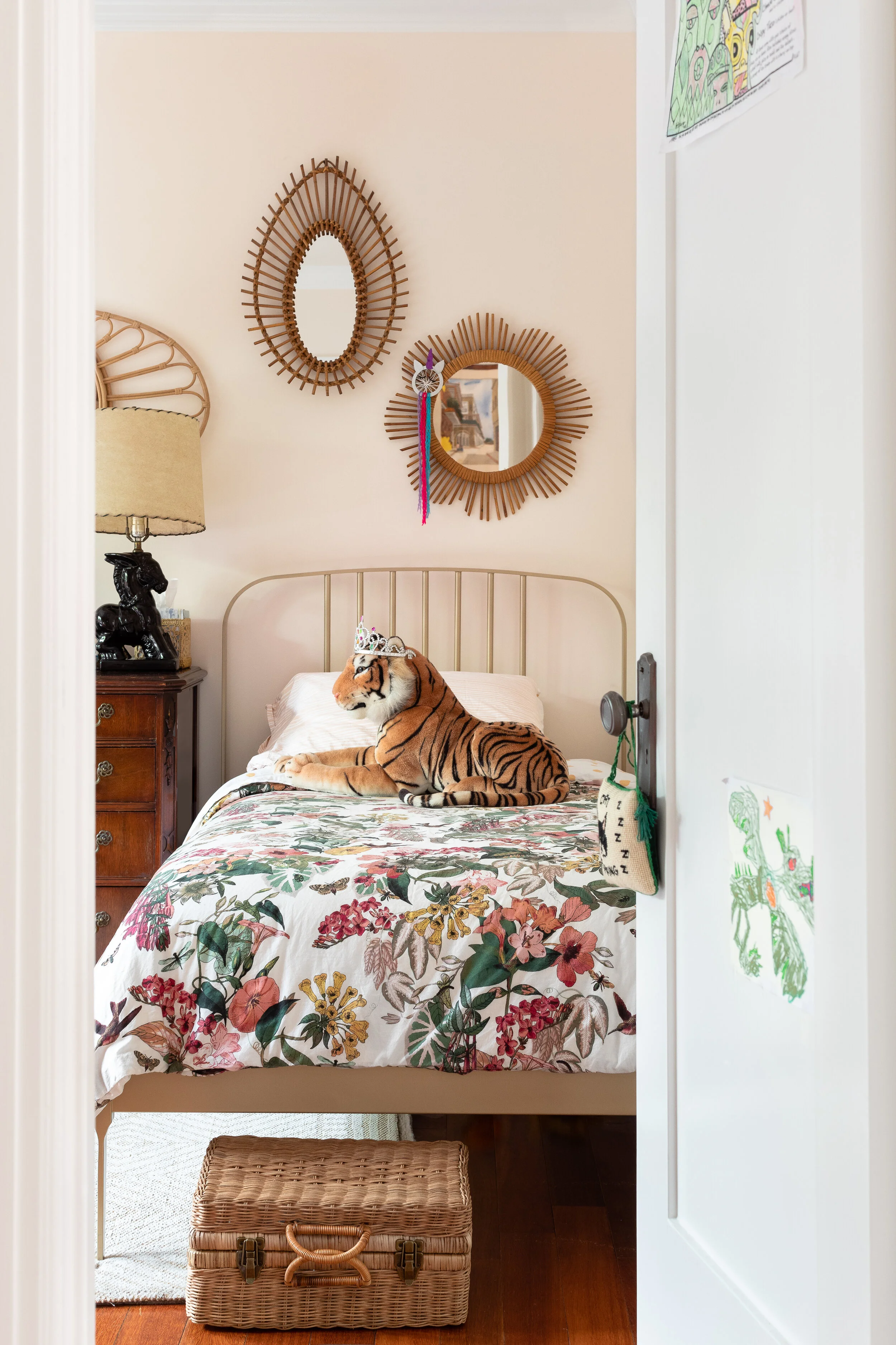 isaac-barbie-palomino--september-2019--10.jpg