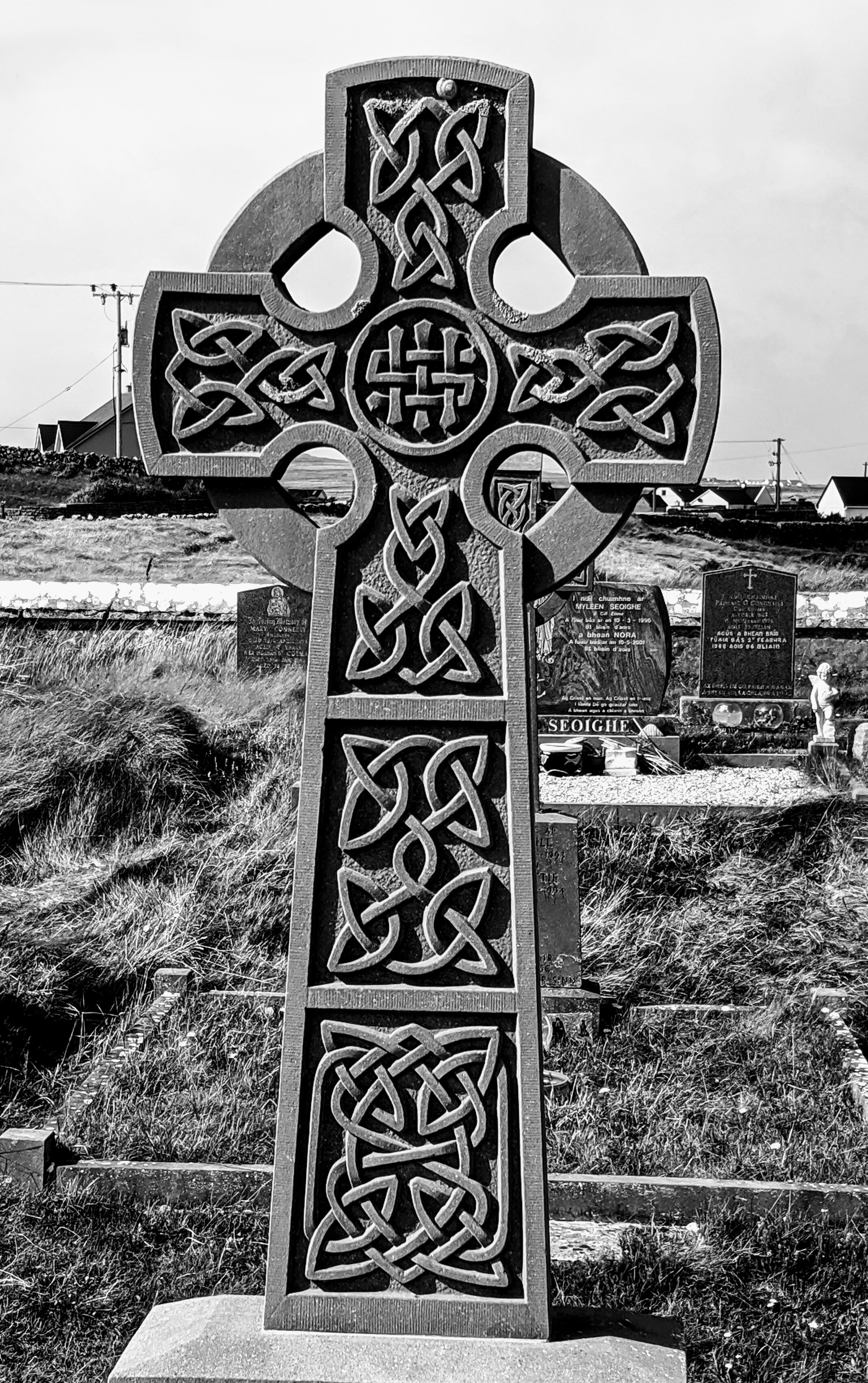 celtic cross b&w.jpg