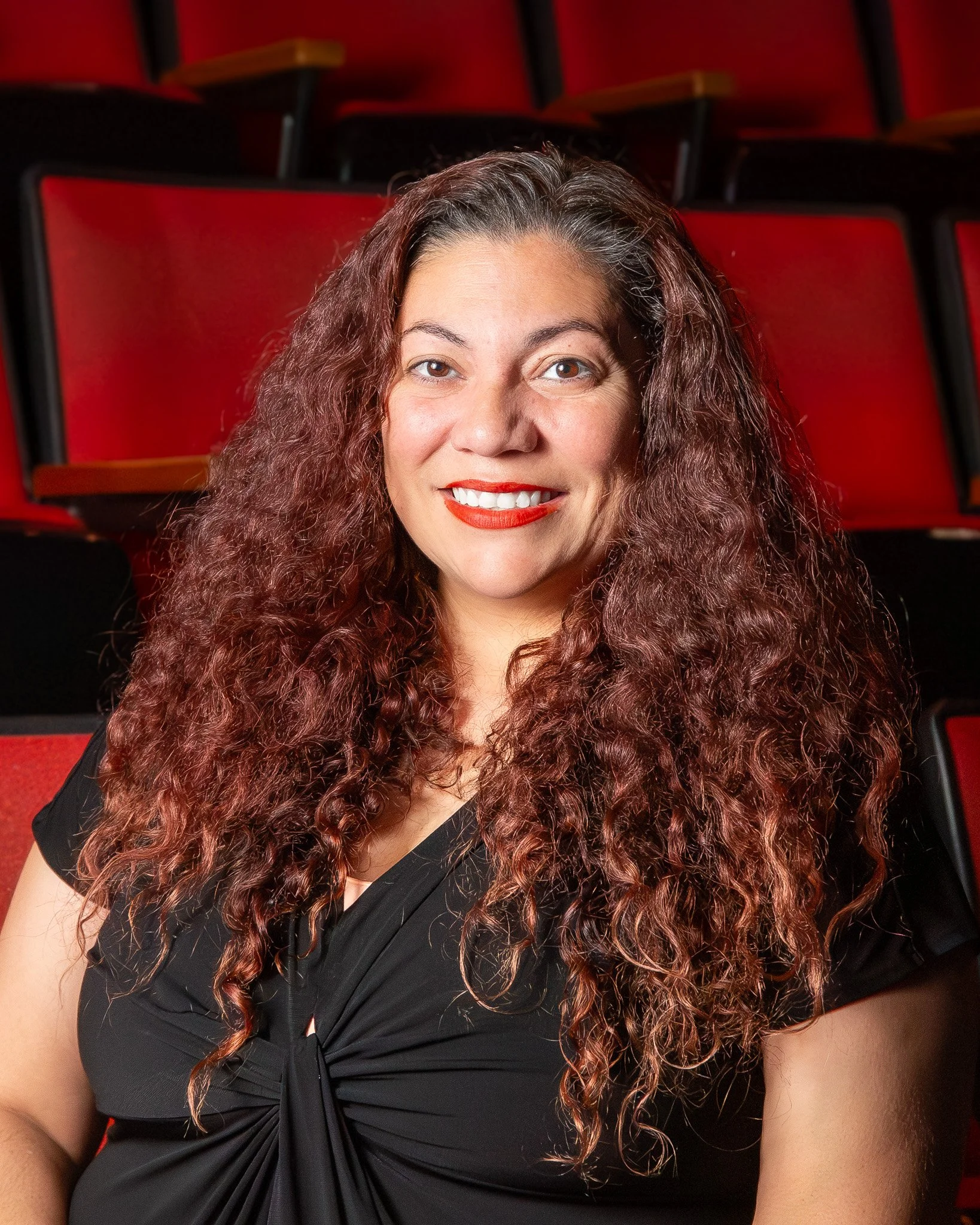 Laurie Guajardo-Hoefelmeyer headshot