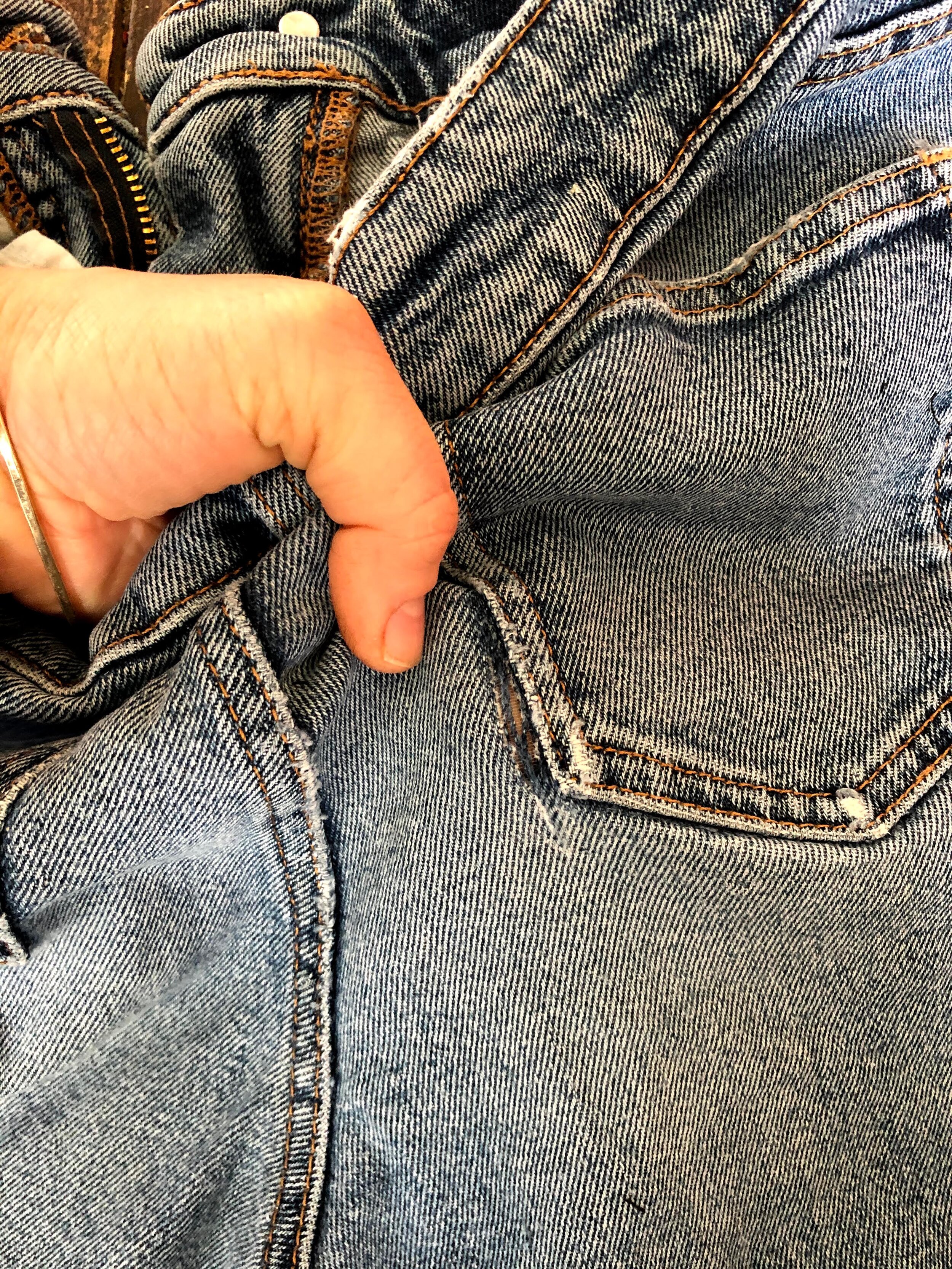 How to repair a ripped jean —