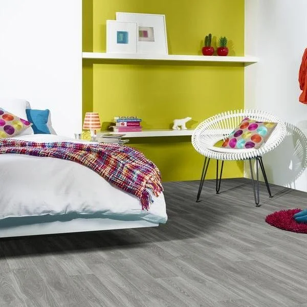 pin oak 790m room.jpg