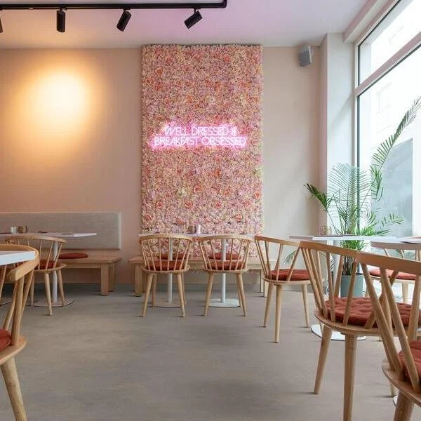 montreal 966d room.jpg