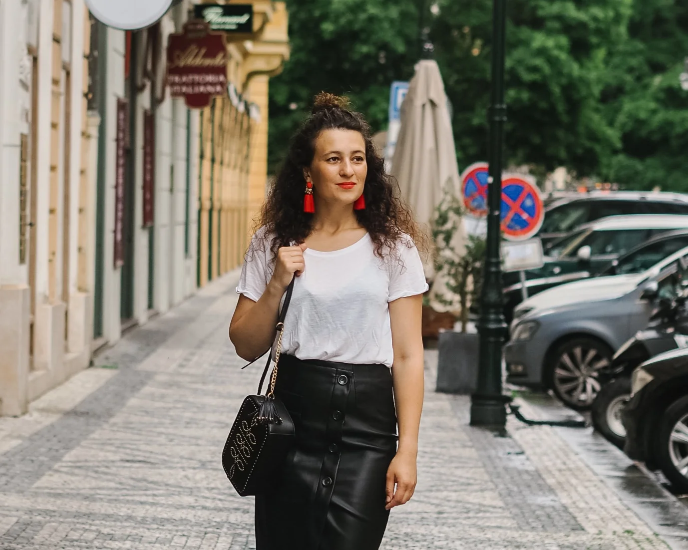 Kdo šije naše oblečení?