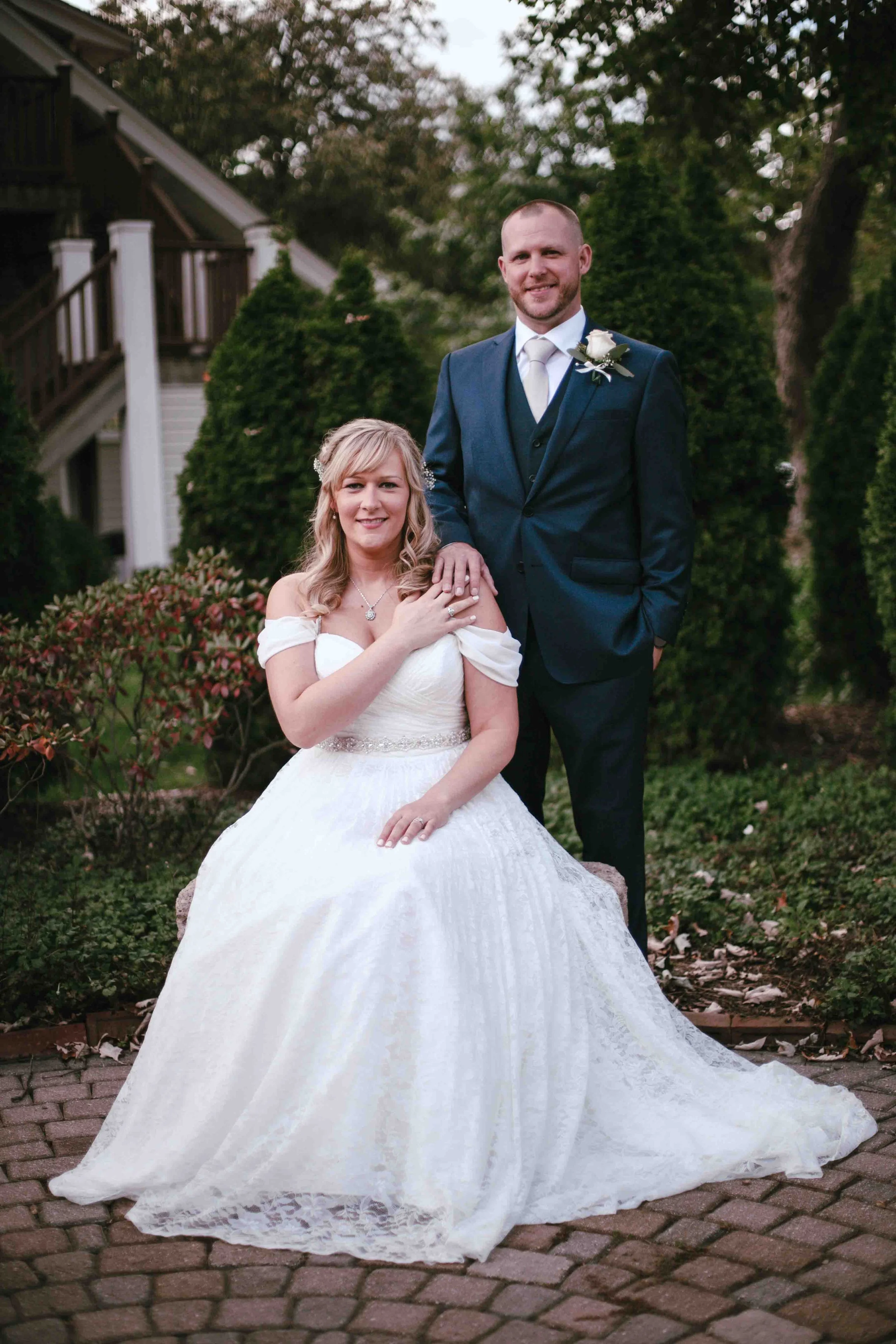 Wedding-photography-Ann-Arbor-Michigan-Aperture-Photography-and-Design-Cobblestone-farm-2.jpg
