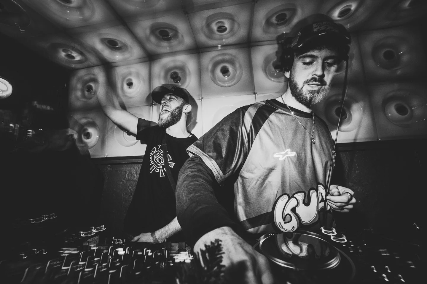 @joggsey and @oscar_rdkn with a heavy B2B set 🔥
Finally getting my camera in front of some DnB artists
.
Hopefully much more to come 👀