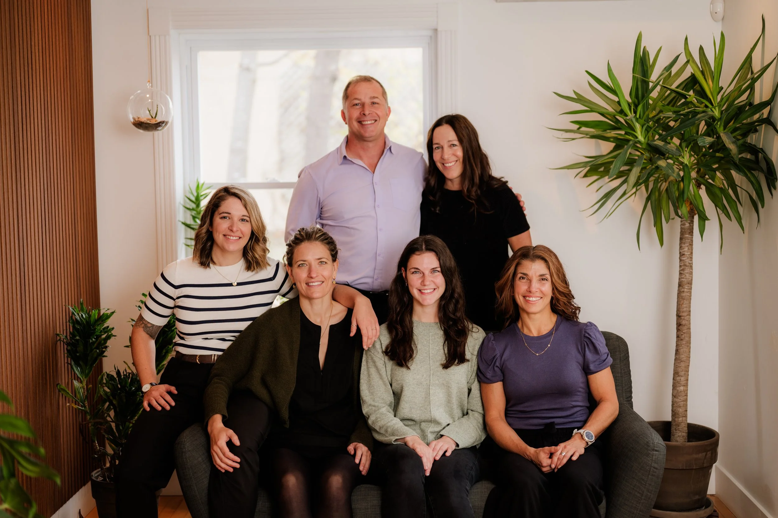 Clinique Cartier - photo d'équipe sérieuse.jpg