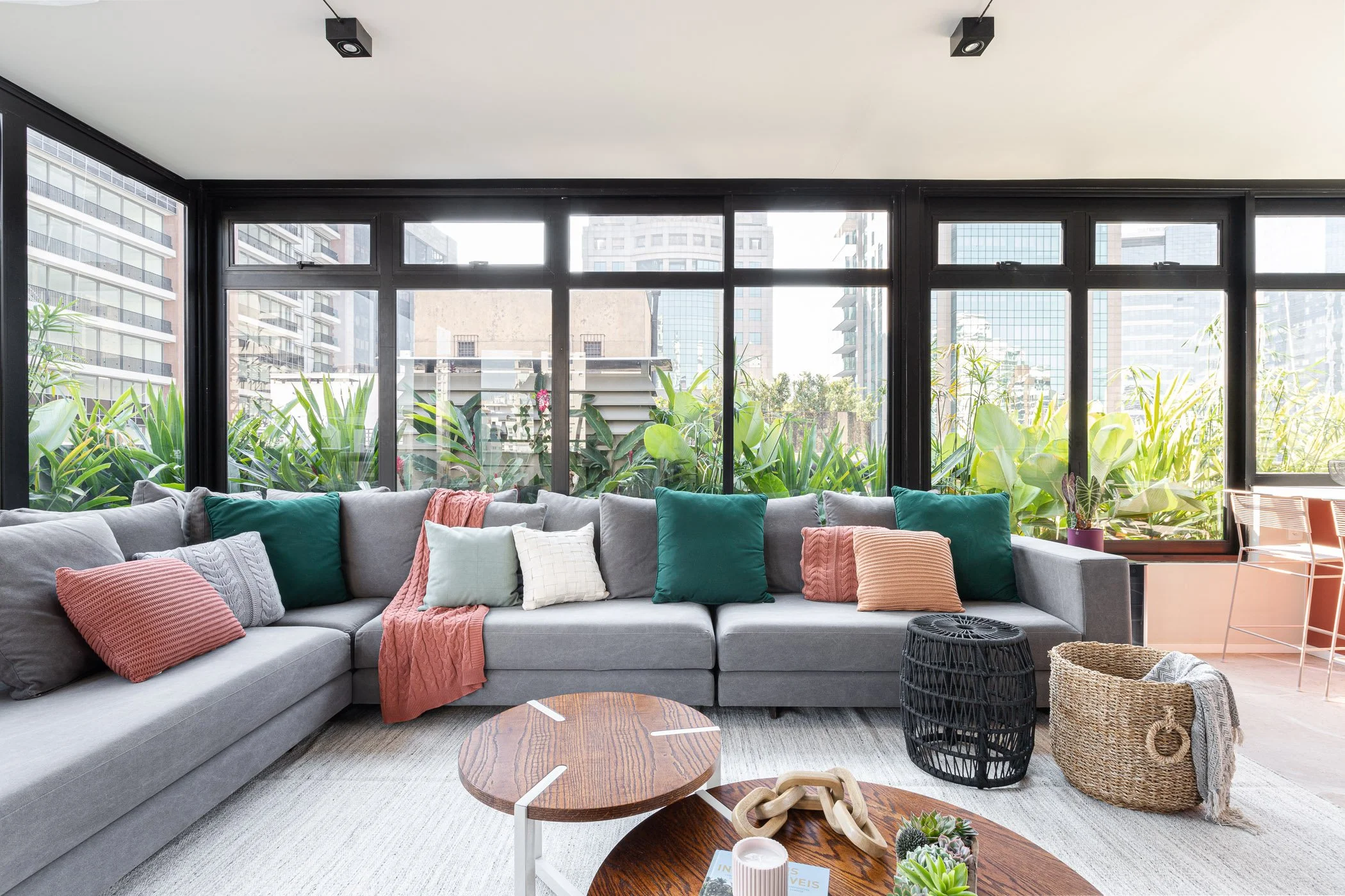 APARTAMENTO JR — DUDA SENNA