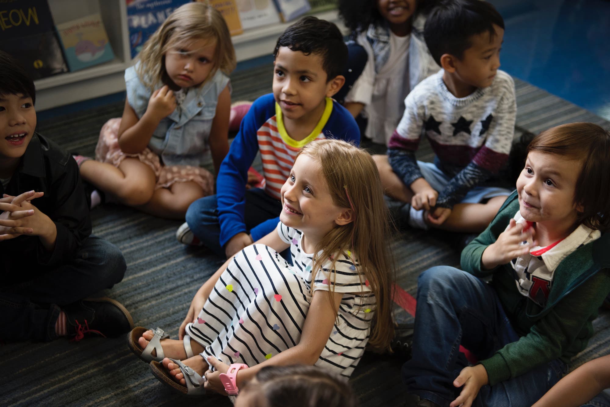 kindergarten-students-sitting-on-the-floor-P7ZHAMP-min.jpeg