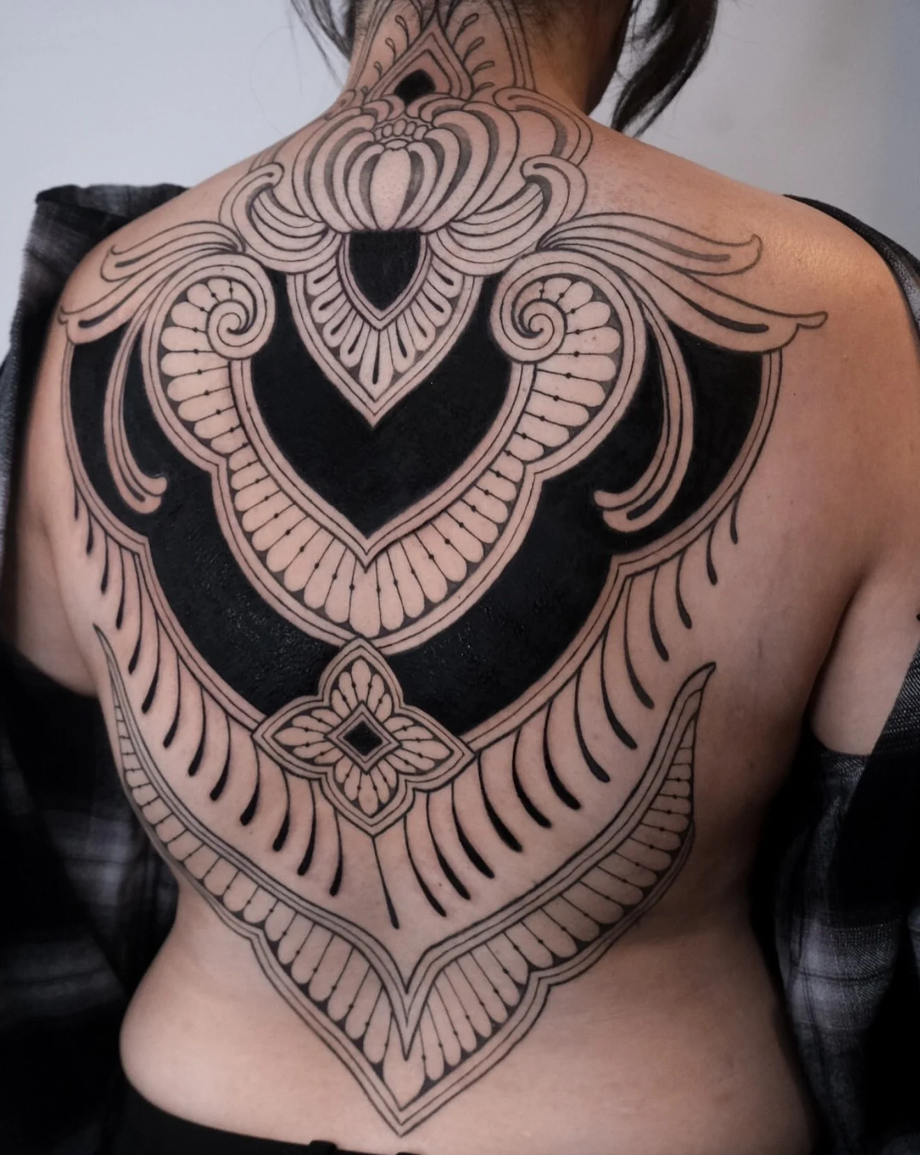 R E S I D E N T  A R T I S T // 
@katia.inks 

E L Y S I A N  T A T T O O  C O // @elysiantattooco