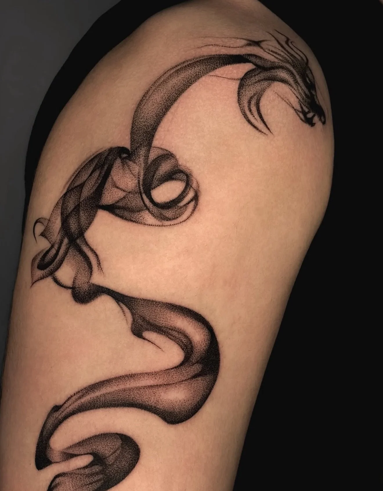 R E S I D E N T  A R T I S T // D I S N E Y
B O O K S  O P E N // @disney.inked 

E L Y S I A N  T A T T O O  C O // @elysiantattooco