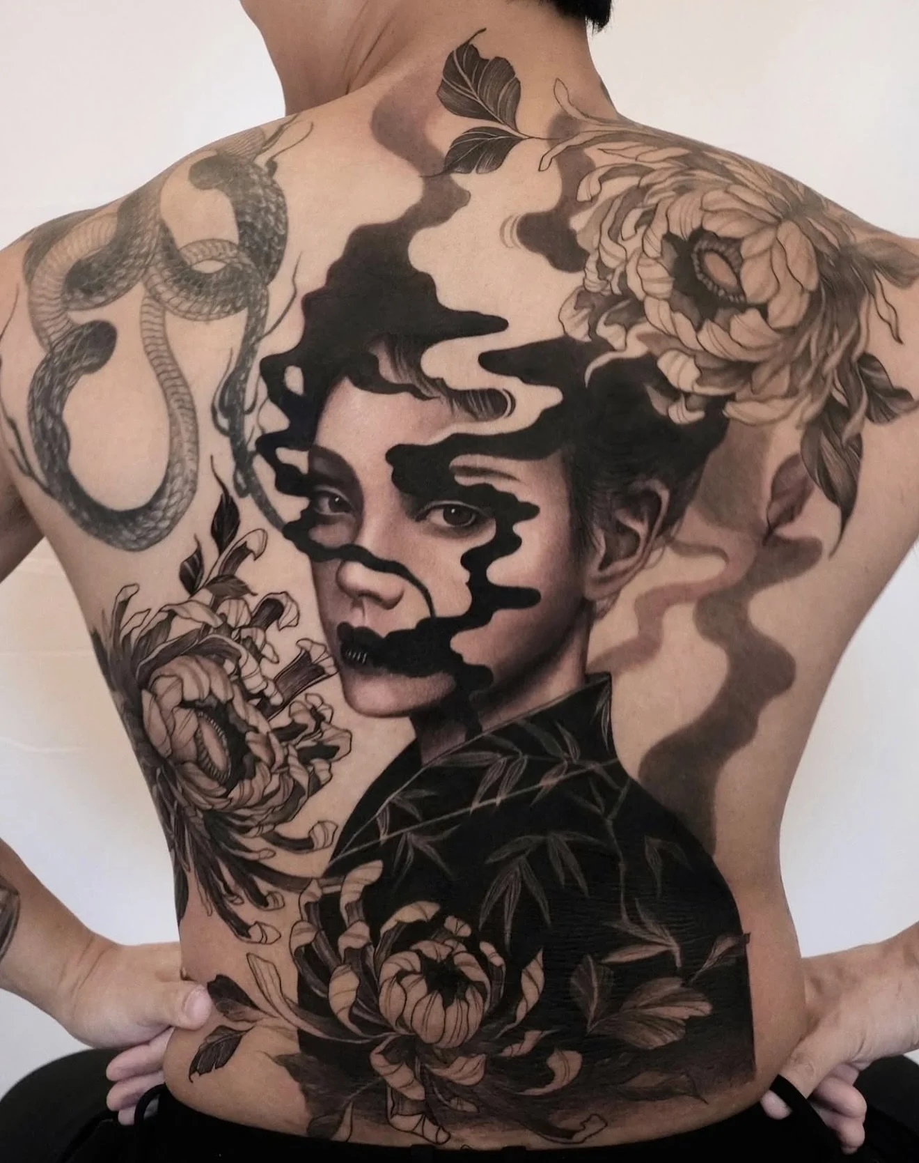 R E S I D E N T  A R T I S T // S O P H I E 
@soapy_ink // @soapy_tattoo 

E L Y S I A N  T A T T O O  C O // @elysiantattooco