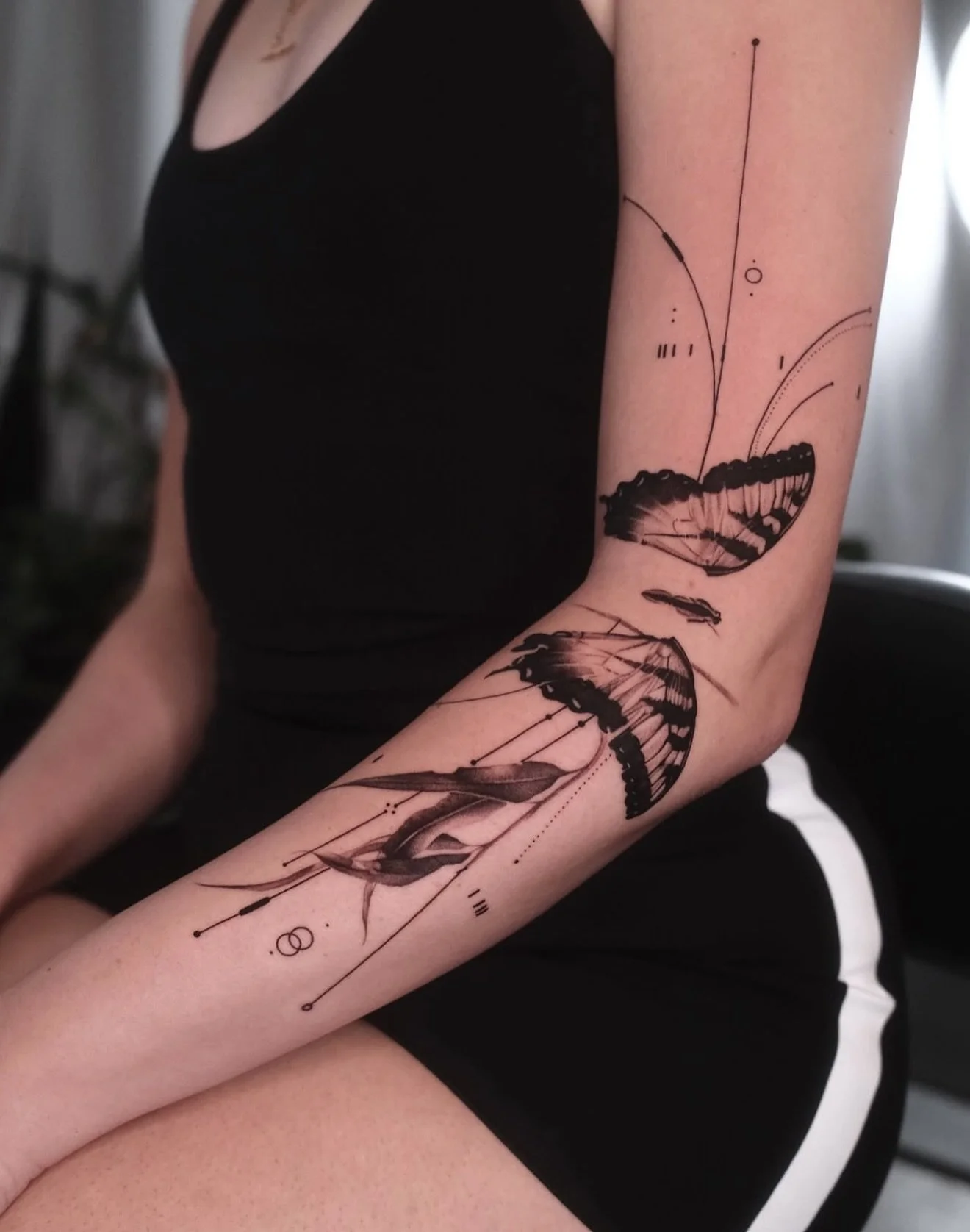 R E S I D E N T  A R T I S T // M O E 
@moe_lay_tattoo 

E L Y S I A N  T A T T O O  C O // @elysiantattooco