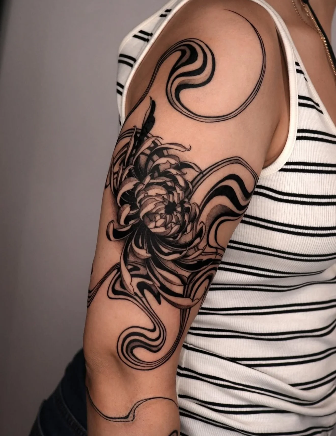 R E S I D E N T  A R T I S T // 
@kashatattooer 

E L Y S I A N  T A T T O O  C O // @elysiantattooco