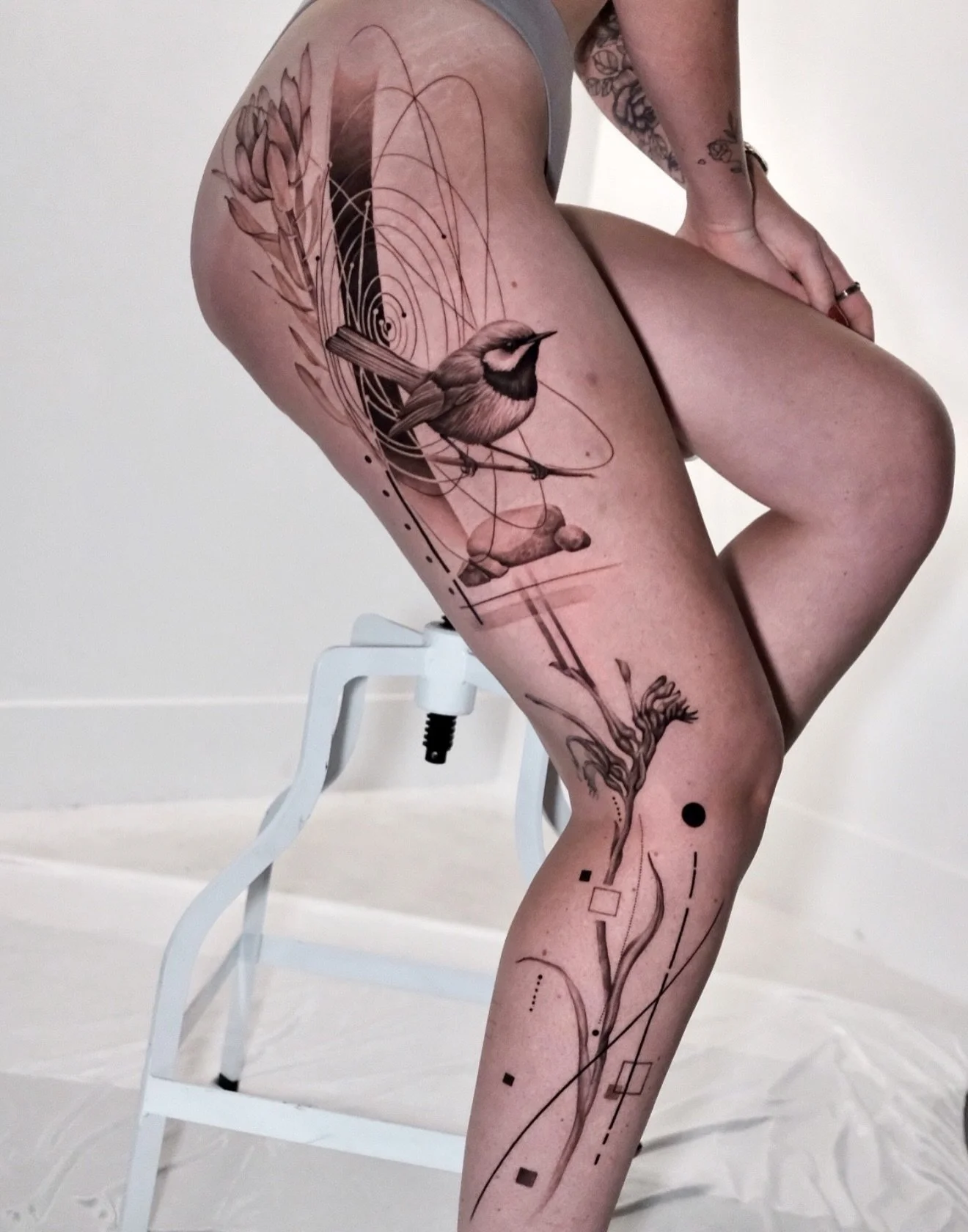 R E S I D E N T  A R T I S T // M O E 
@moe_lay_tattoo 

E L Y S I A N  T A T T O O  C O // @elysiantattooco