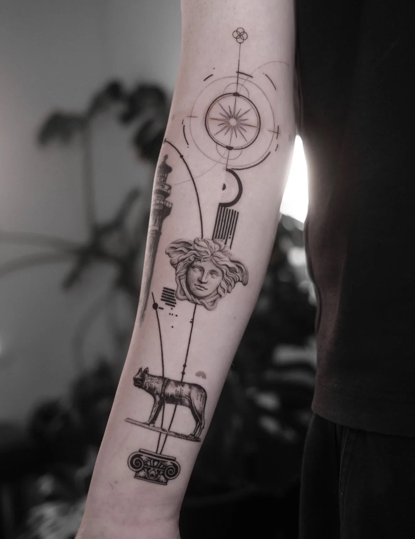 R E S I D E N T  A R T I S T // M O E 
@moe_lay_tattoo 

E L Y S I A N  T A T T O O  C O // @elysiantattooco