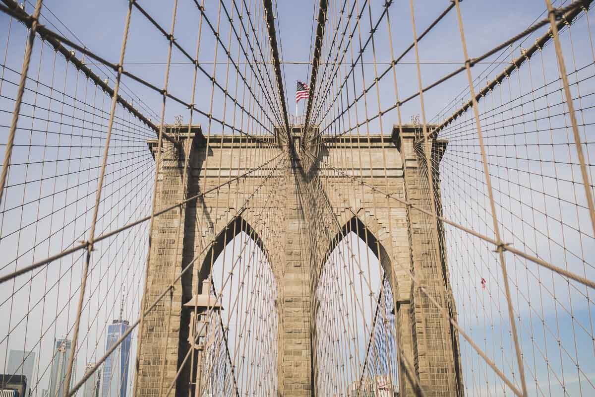 SUR LE BROOKLYN BRIDGE  