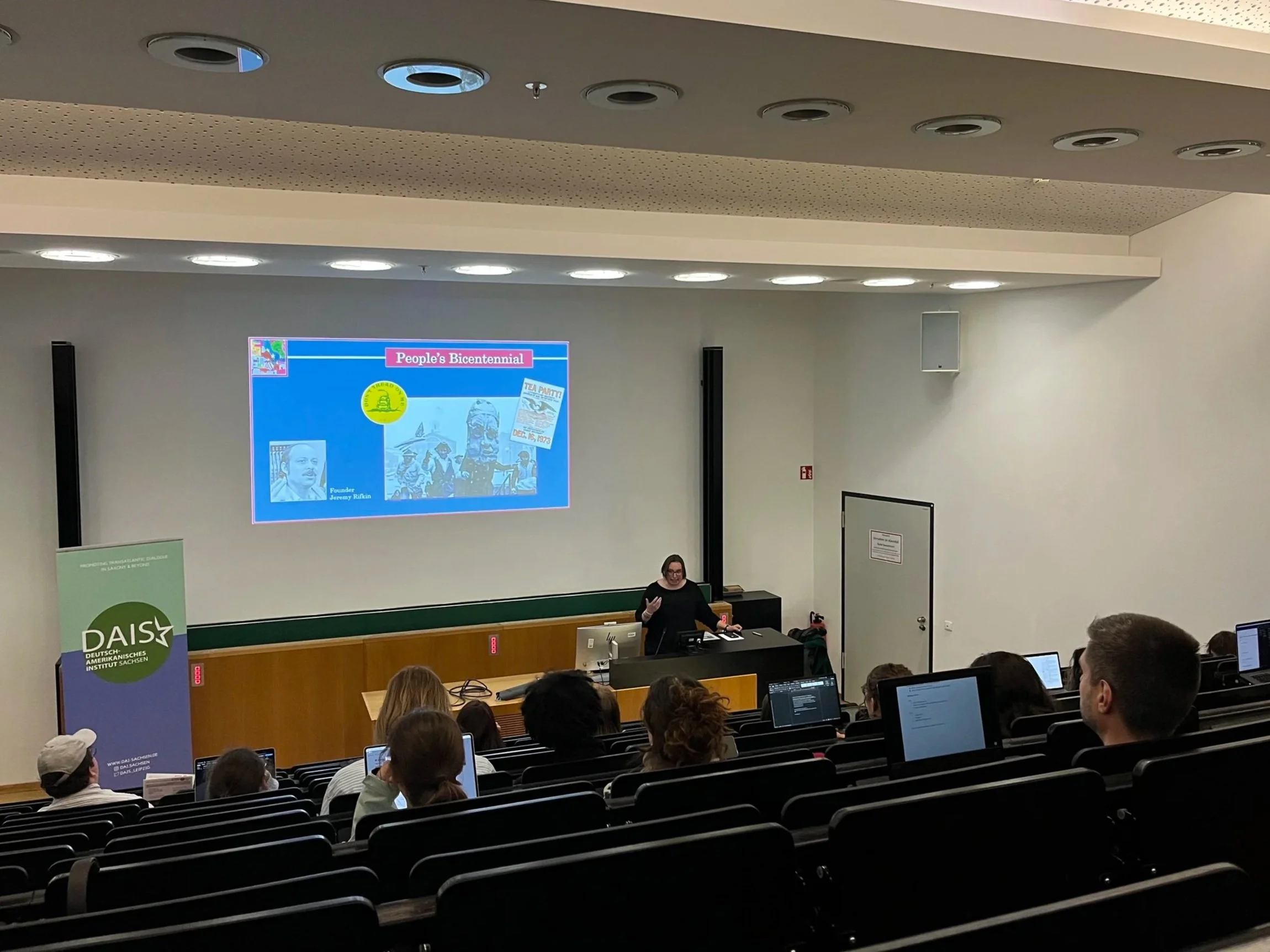 Prof. Dr. Charlotte Lerg