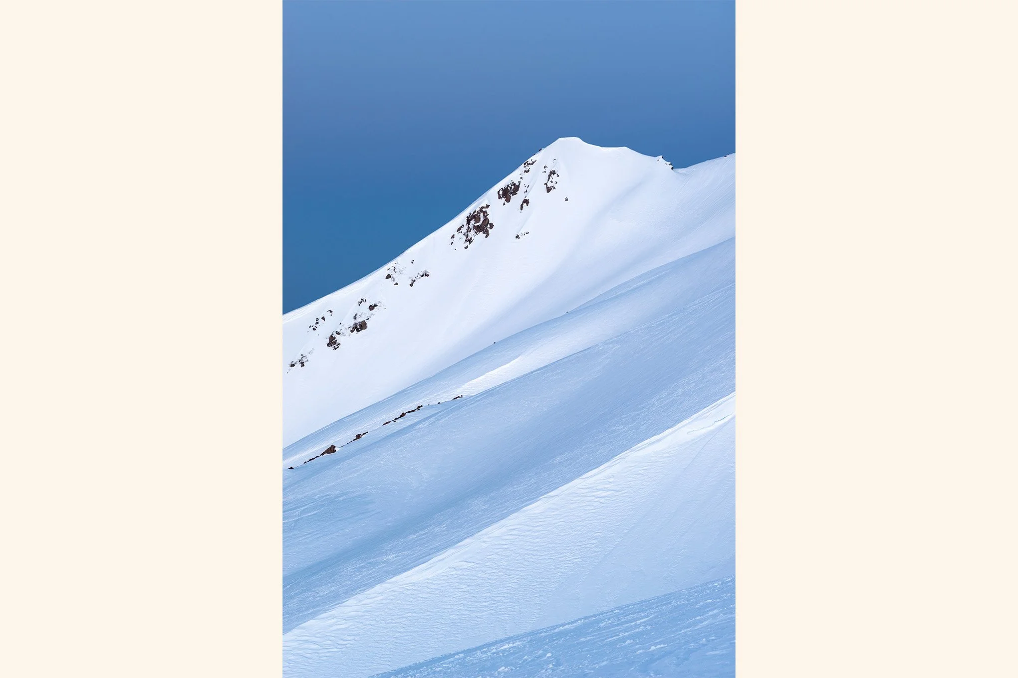 winters-edge-display-mt-st-helens-washington-blue-hour-snow-landscape-photography-brendan-alex-phoenix.jpg