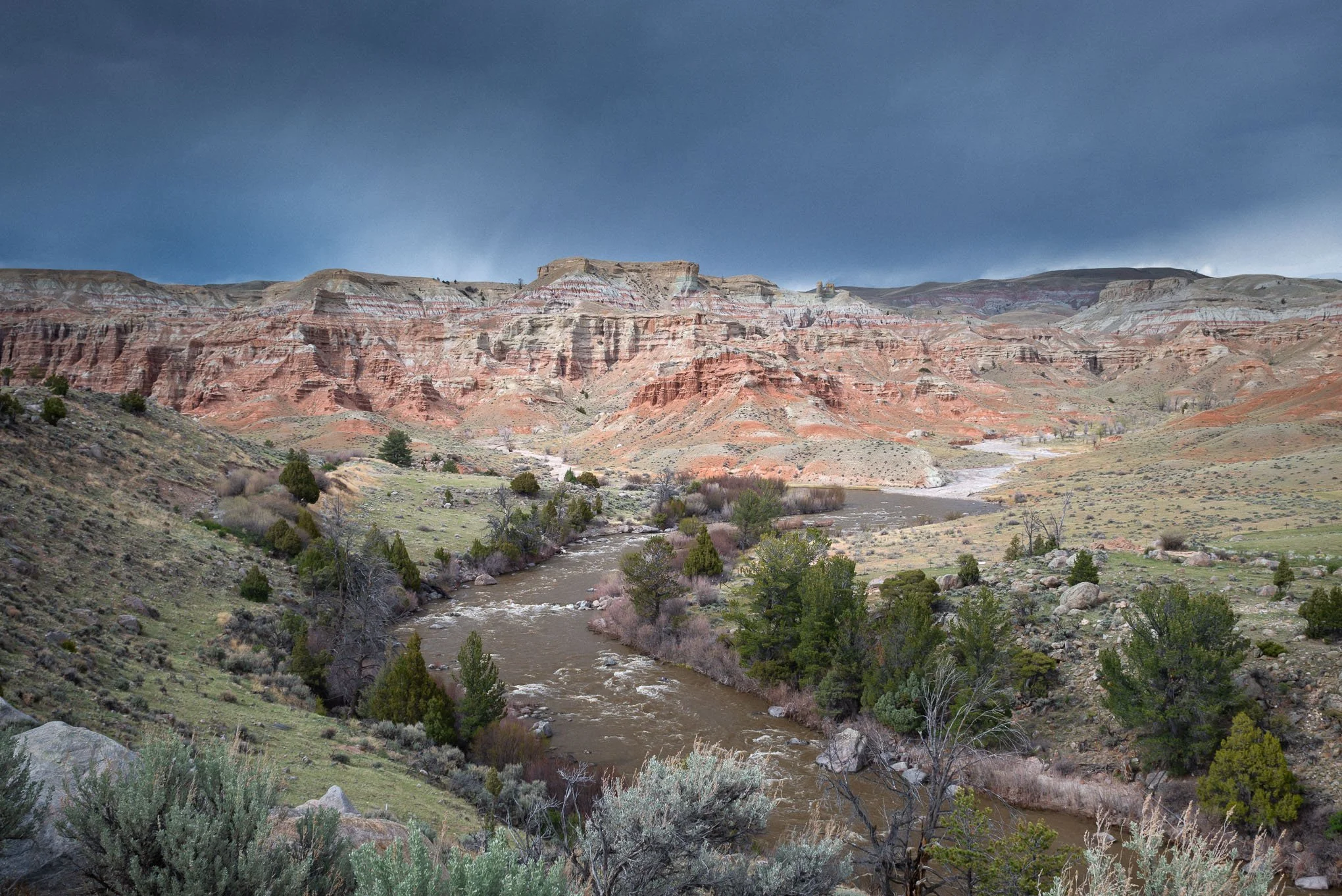 wind-river-dubois-wyoming-highway-26-red-rock-canyon-river-wind-river-range-badlands-landscape-photography-brendan-alex-phoenix.jpg