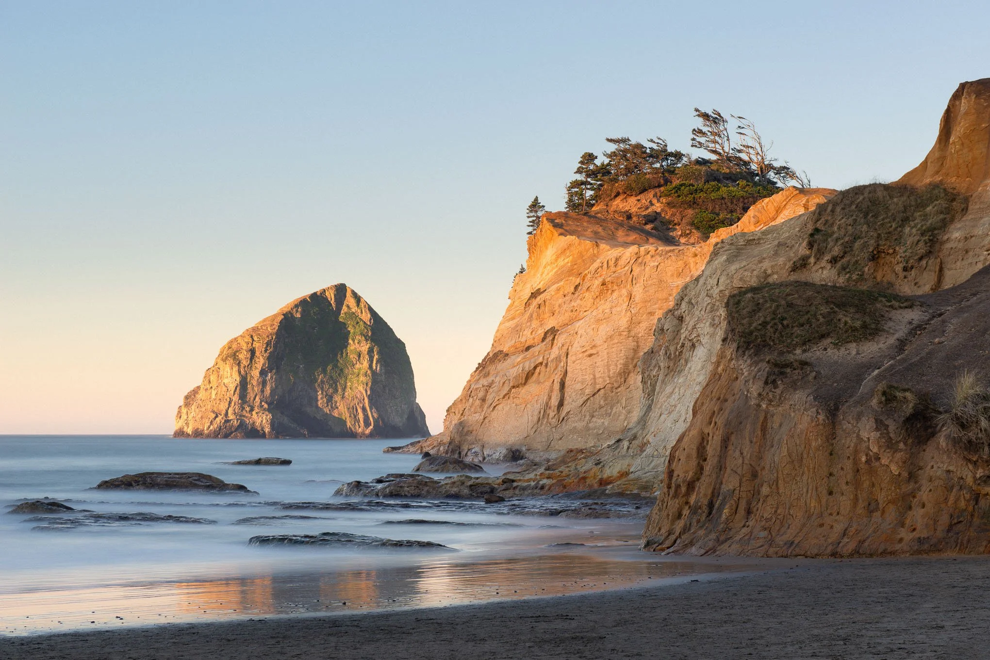cascading-light-2-tide-pools-pacific-city-oregon-landscape-photography-brendan-alex-phoenix.jpg