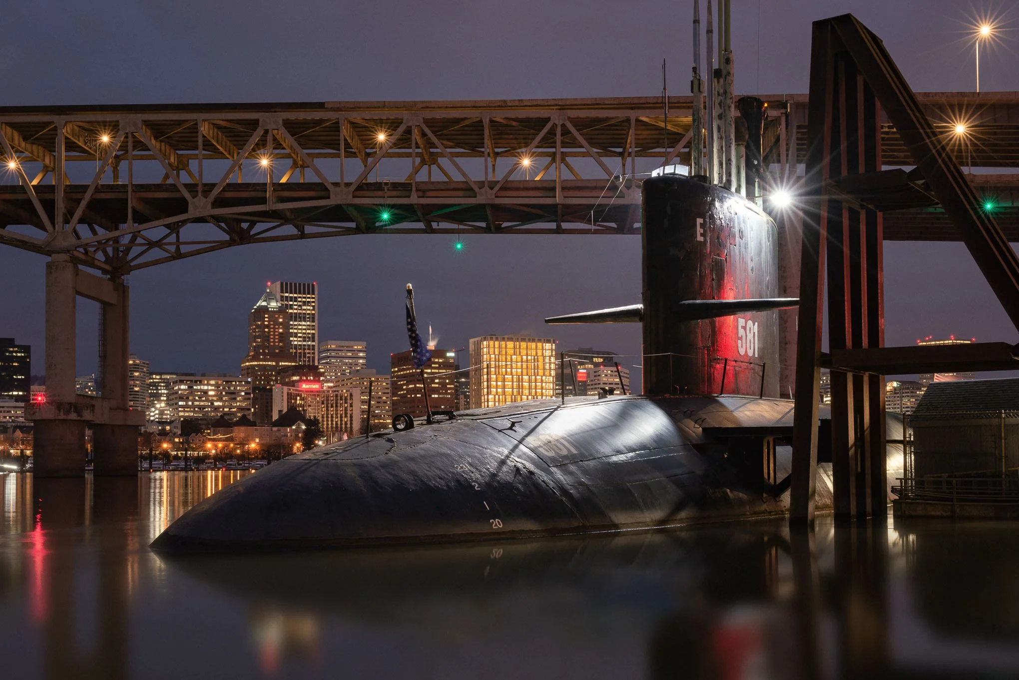 urban-leviathan-uss-blueback-submarine-omsi-museum-willamette-river-portland-oregon-night-sky-landscape-photography-brendan-alex-phoenix.jpg