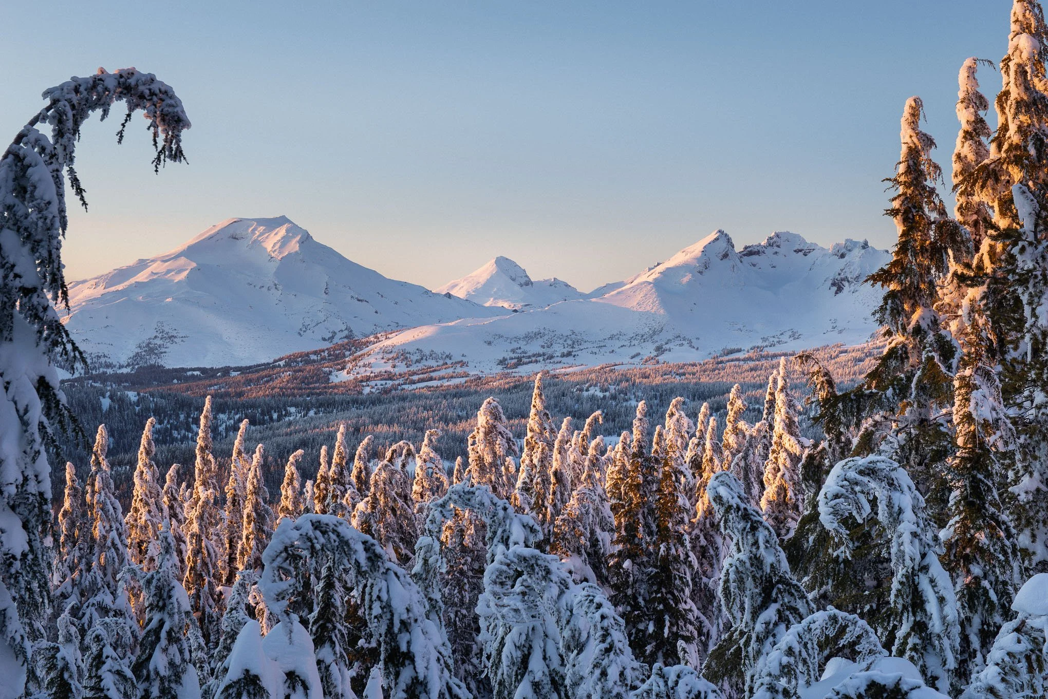 crooked-cold-tumalo-mountain-oregon-three-sisters-snow-and-ice-landscape-photography-brendan-alex-phoenix.jpg