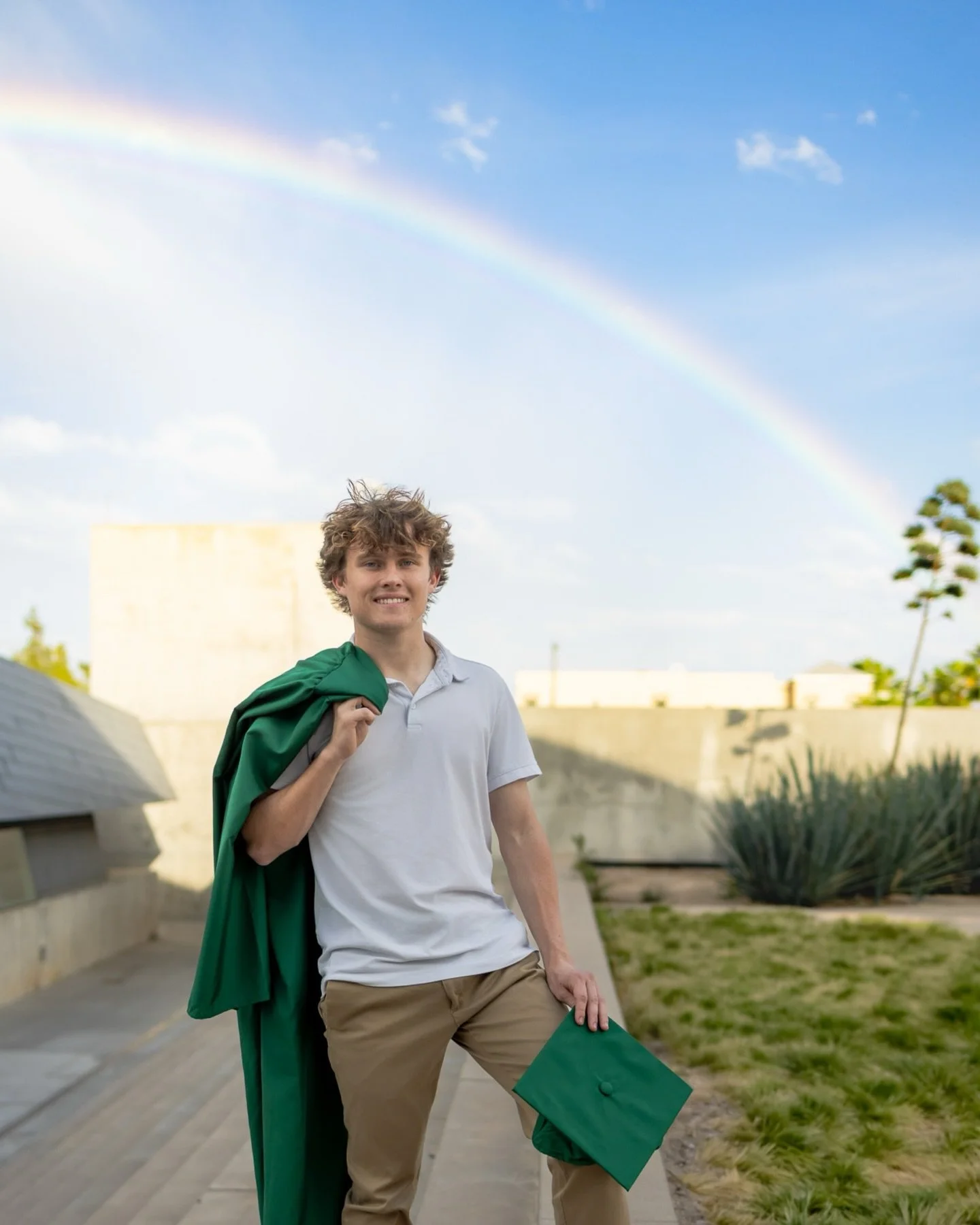 Had the best time with handsome Jake! We moved the session a little earlier to beat the rain, and ended up being gifted the most beautiful rainbow&hellip; how lucky is that? 🌈✨

Wishing Jake all the best in this exciting year ahead in Iowa! ⚽️

✨ Cl