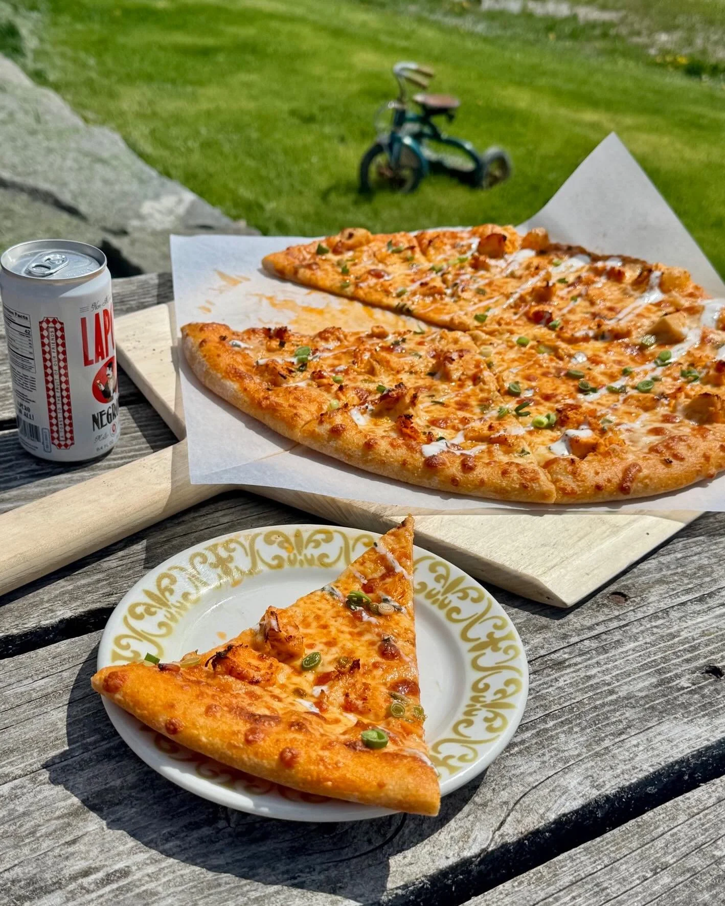 Pizza Special: Hot Shot Buffalo Chicken with house made ranch drizzle (it&rsquo;s got a lot of good going on&hellip; our farm&rsquo;s scallions, the chicken was brined with our farm grown hot wax peppers pickled in house&hellip; dude, we even made th