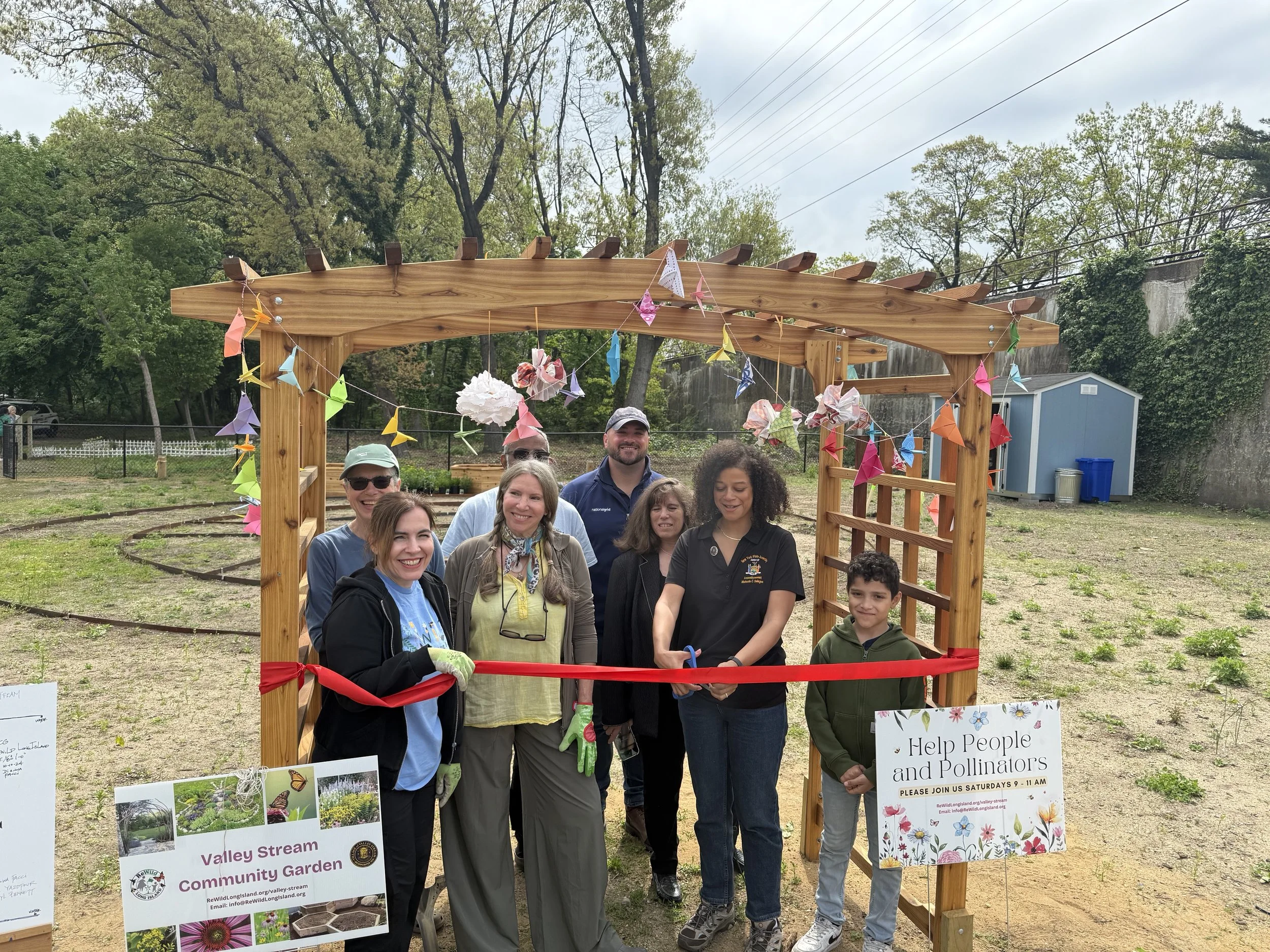  Ribbon-cutting day! Again, thank you to all of our partners and sponsors for making this community garden possible. 