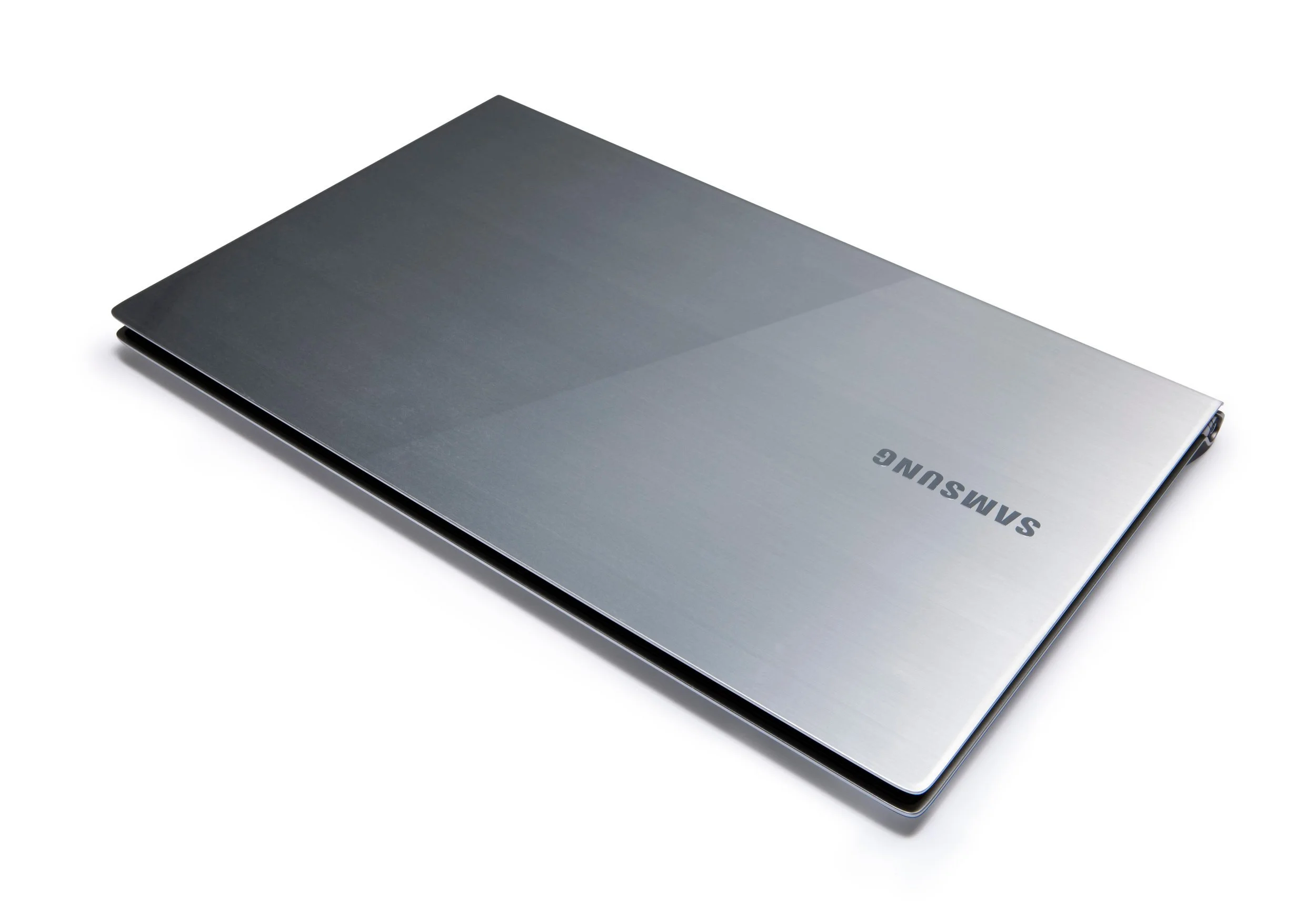 samsung-notebook-bolo-closed.jpg