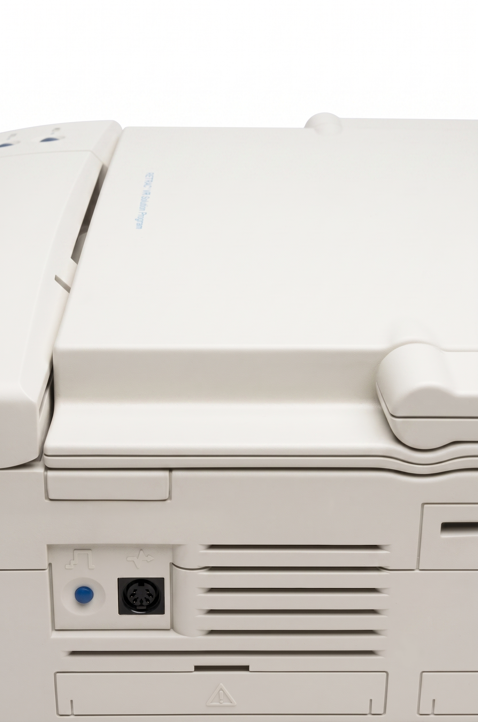 studio-backs-medtronic-pacemaker-close-up.png