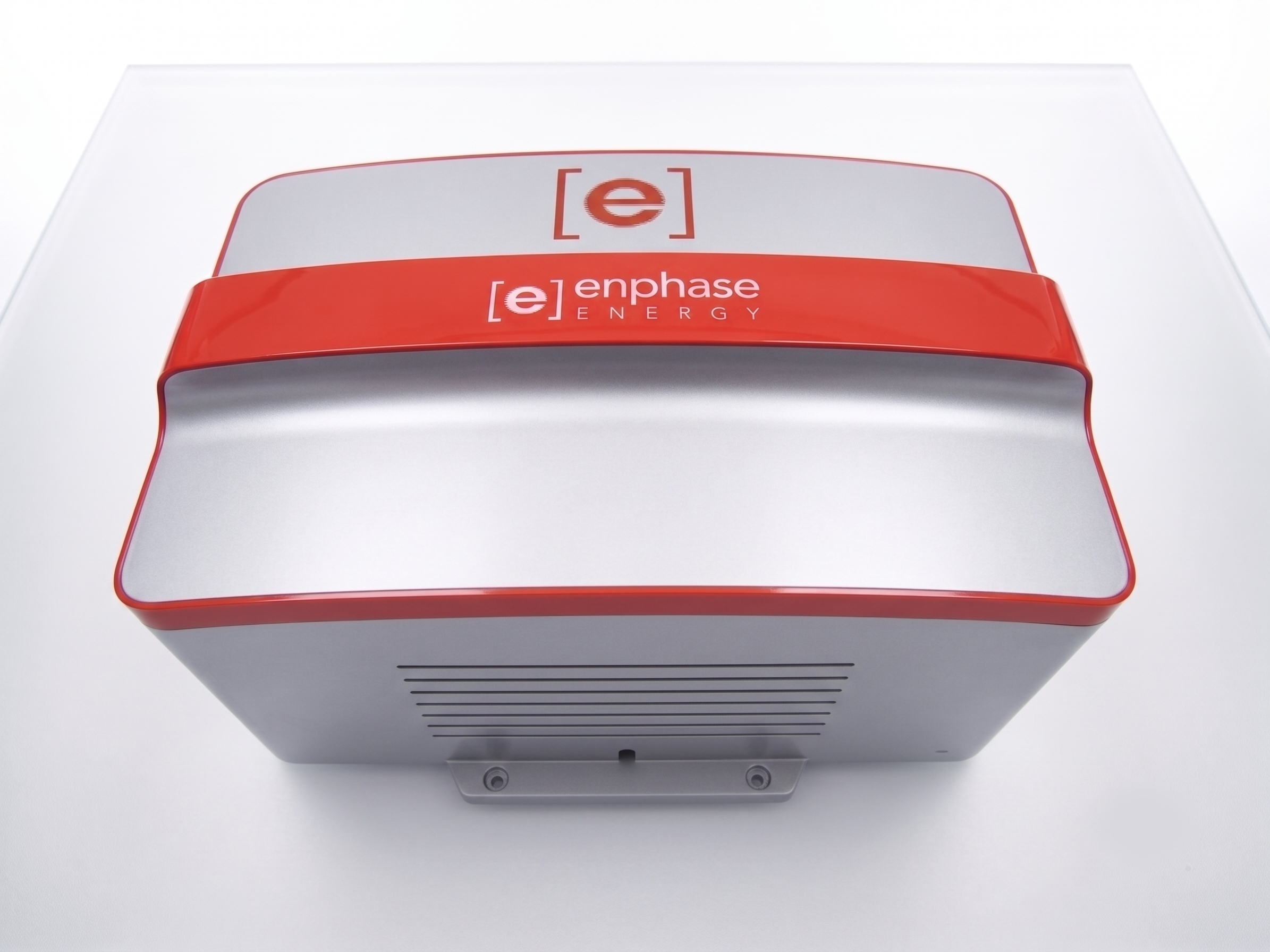 enphase-modular-ac-battery-model-opaque-2.png