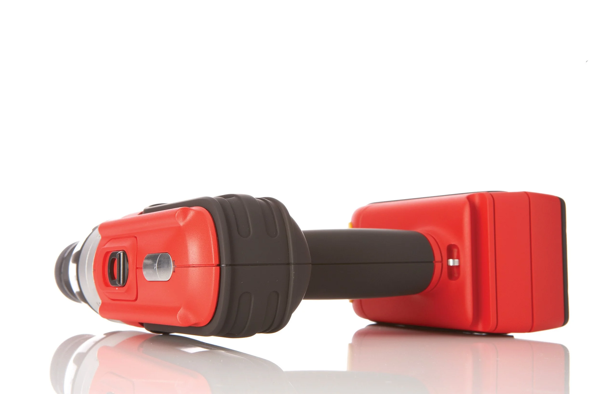 craftsman-cordless-power-tools-physical-models-drill-laying-flat-2.jpg