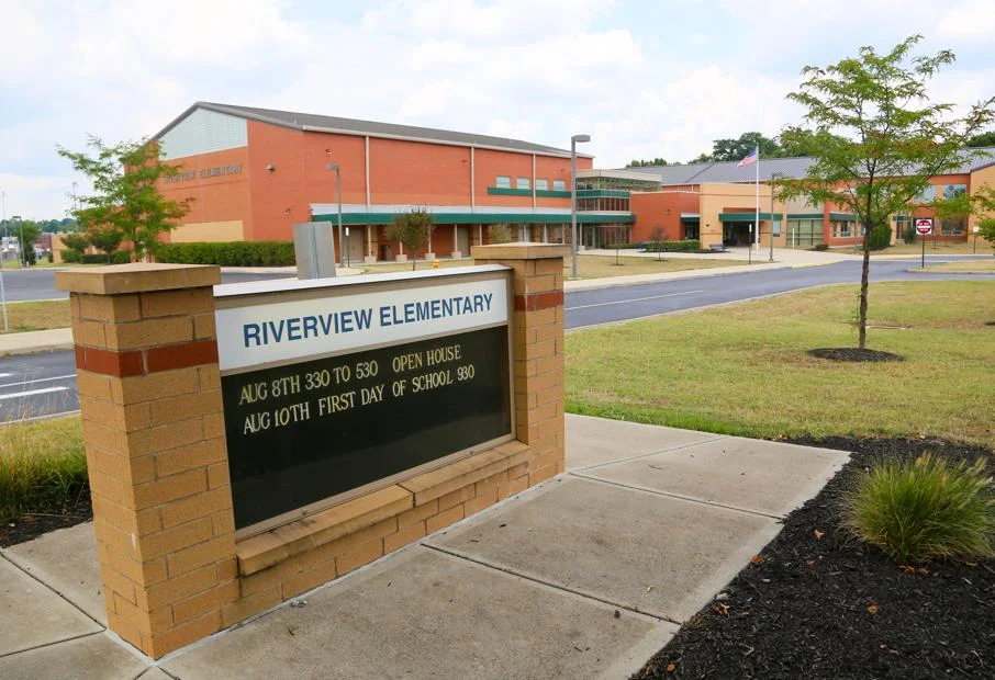 Riverview Elementary School.jpg