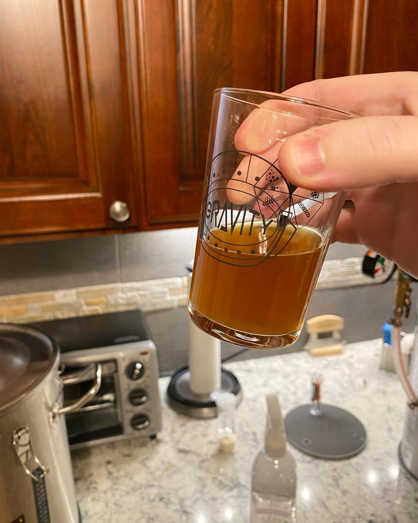 gose and sahti kegged! made this gose with philly sour, and sahti with espe kveik (closest to bread yeast according to @brewingnordic.) both taste great! the sahti will be bottled for our annual @brewminaries virtual event this weekend. #beer #homebr