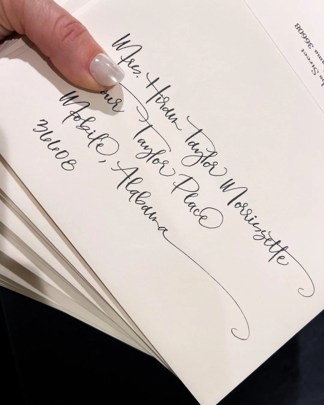 Not your typical wedding calligraphy&mdash;and that&rsquo;s exactly the point ✨

I leaned into a style that feels a little more unexpected: casual, a little funky, but still refined where it matters. Because your wedding details should feel like you,