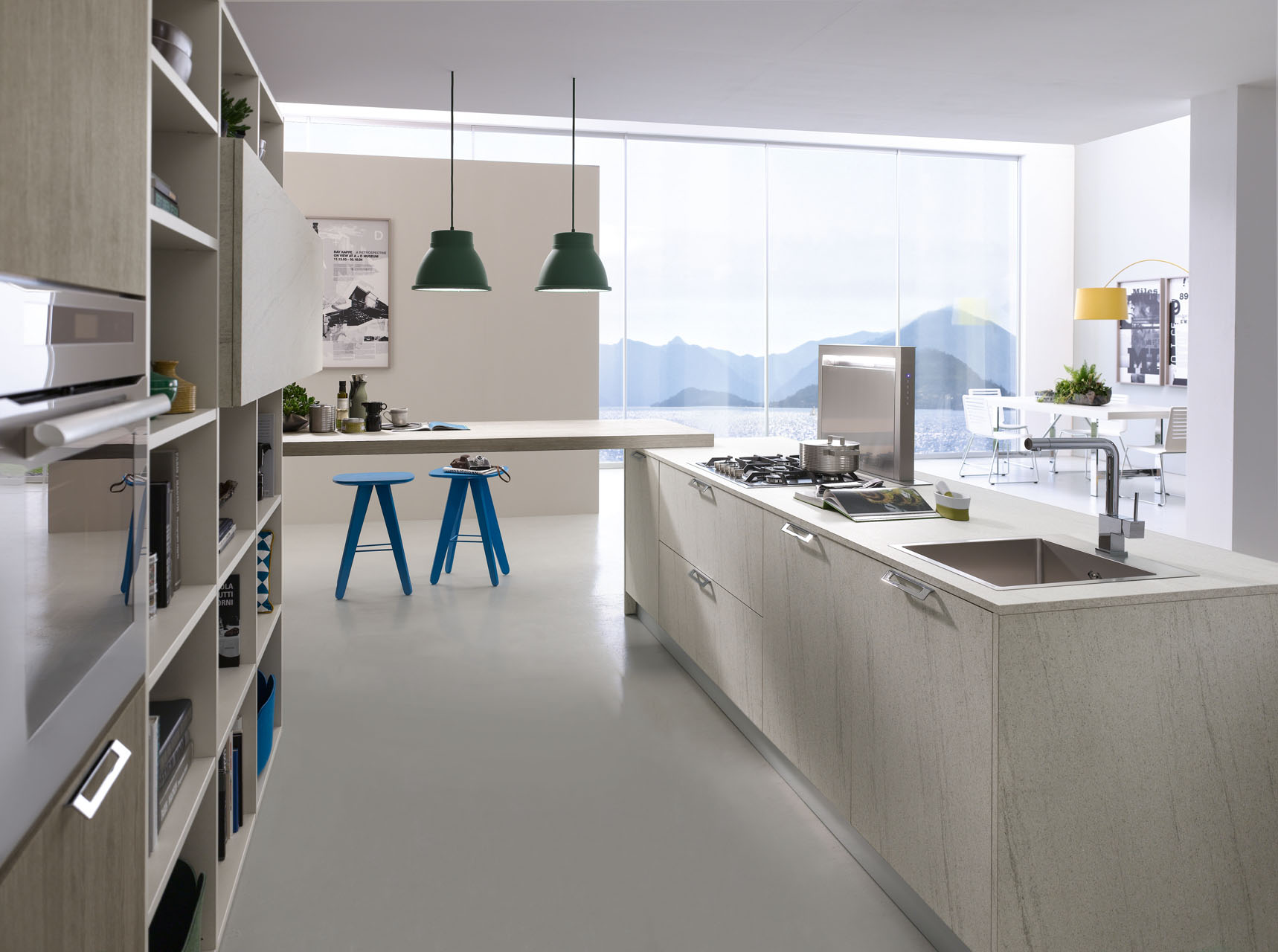 COSMOPOLITAN_140_141.jpg