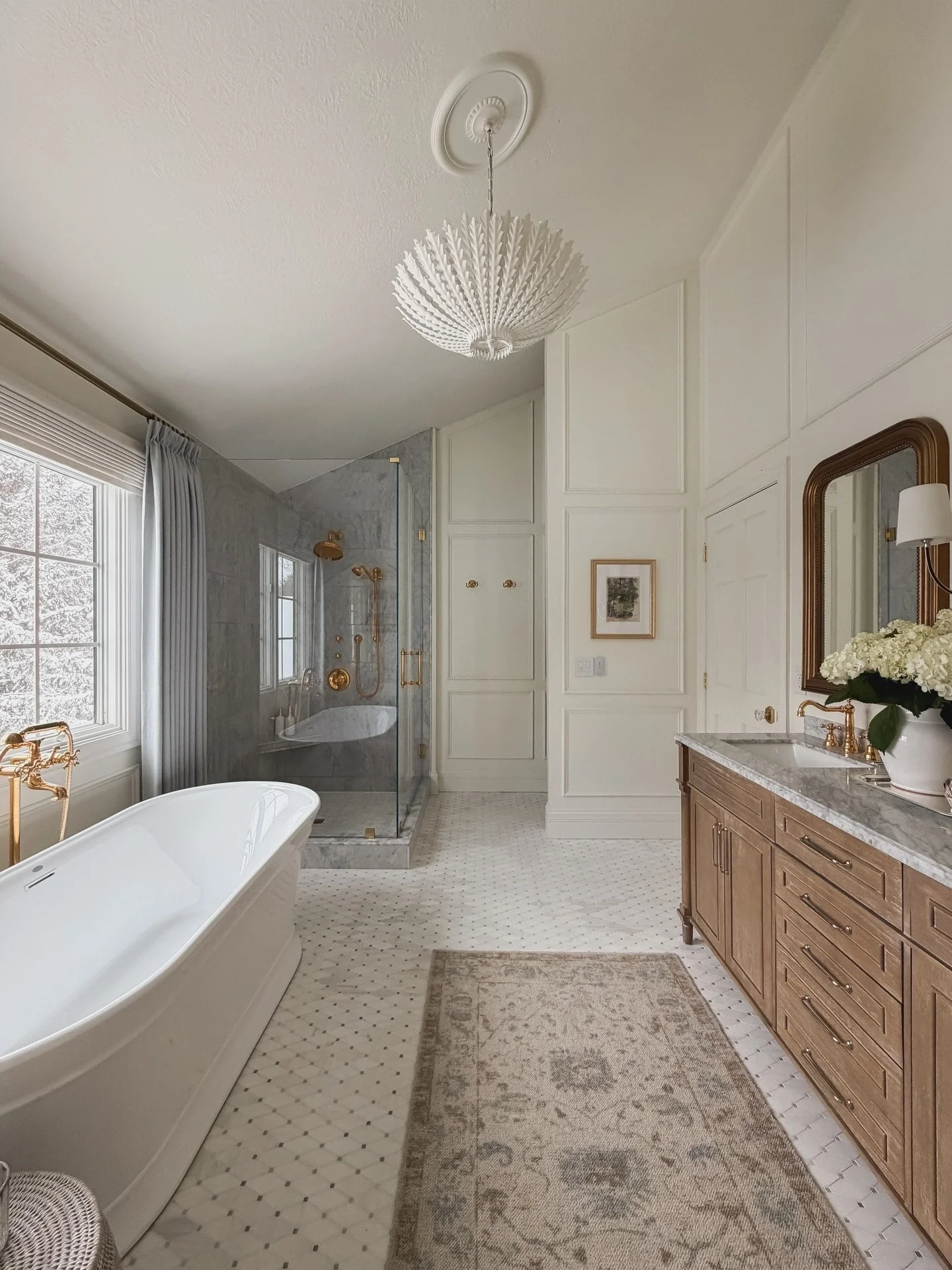 A look back on the four bathrooms I&rsquo;ve renovated in the past three years! Which one is your favorite? 🛁

My comment SHOP for my most asked about pieces from these bathroom renovations! 

Comment SHOP below to receive a DM with the link to this