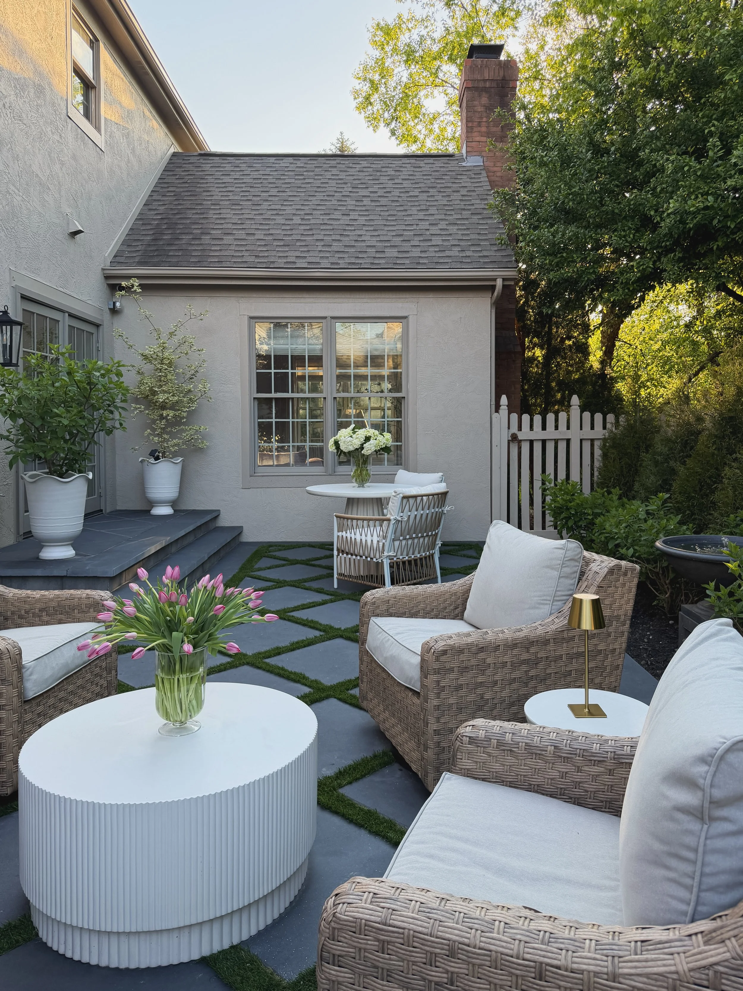 Sharing a few patio before and after stills! We&rsquo;ve had beautiful weather the past few days and have been enjoying this space to the fullest! I still have more exciting things coming for the backyard in the next couple weeks! ⛲️ 

Comment SHOP b