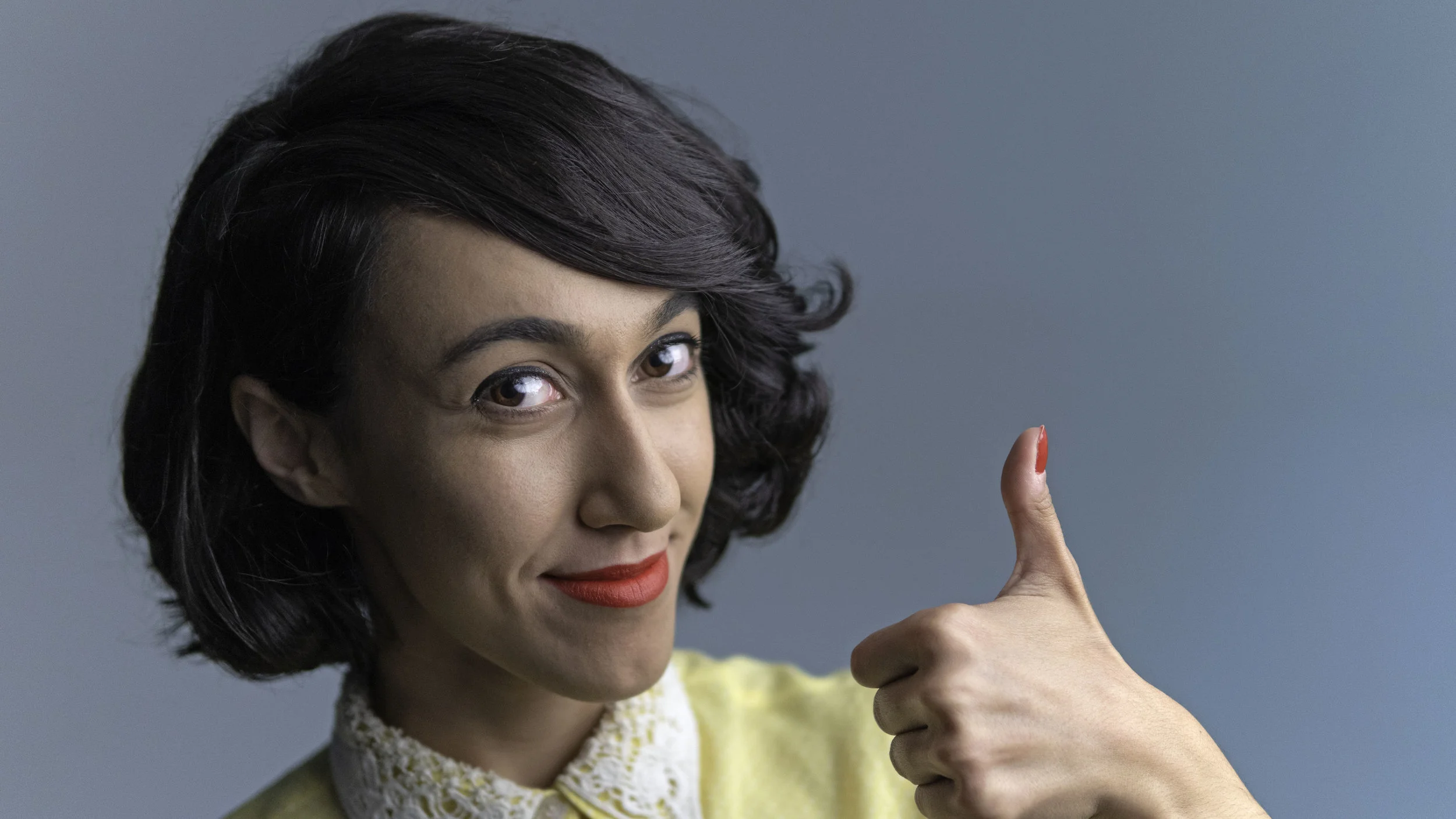 2 - Thumbs Up - Medium.jpg
