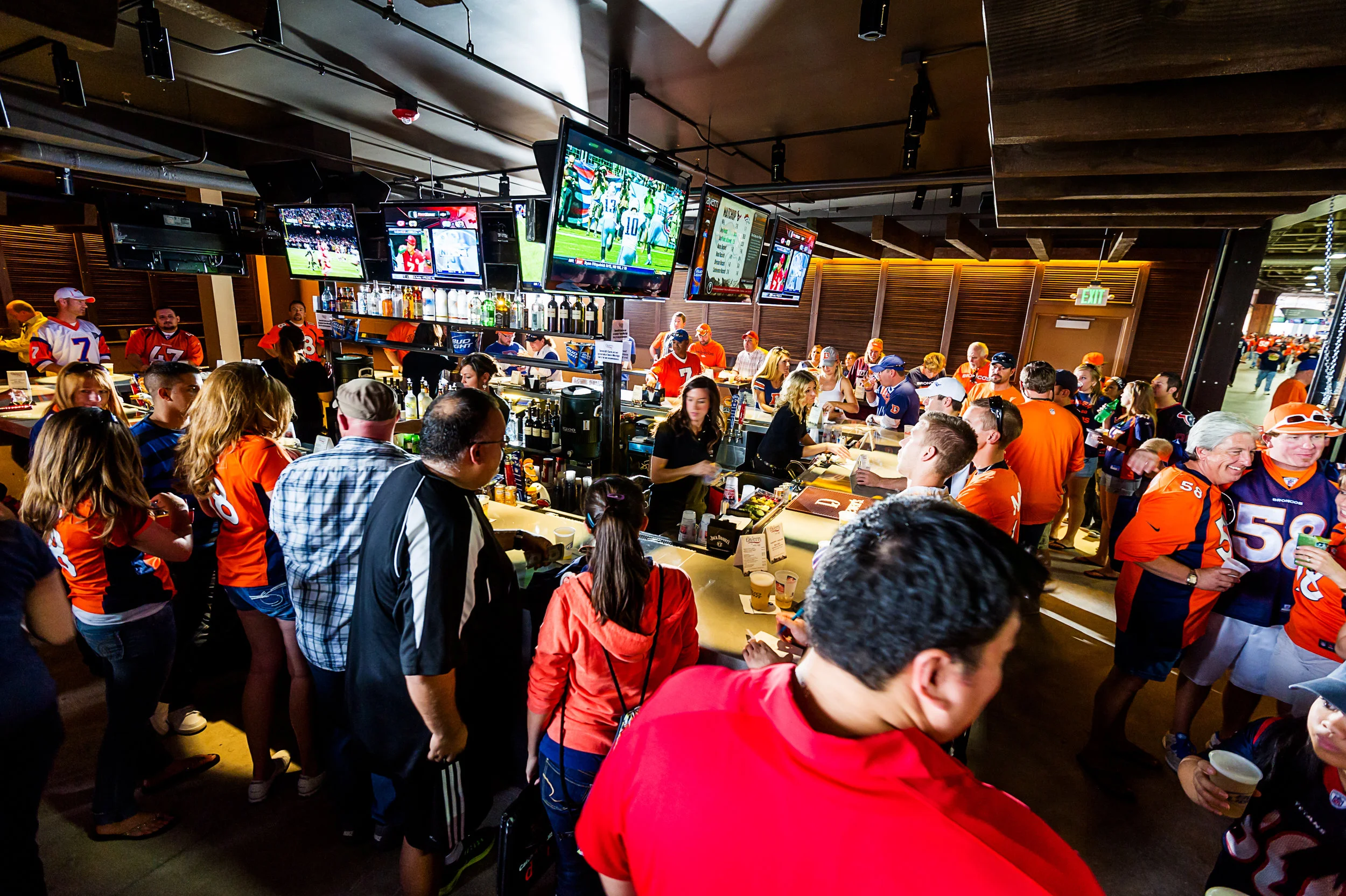  Dining + Bar Area 