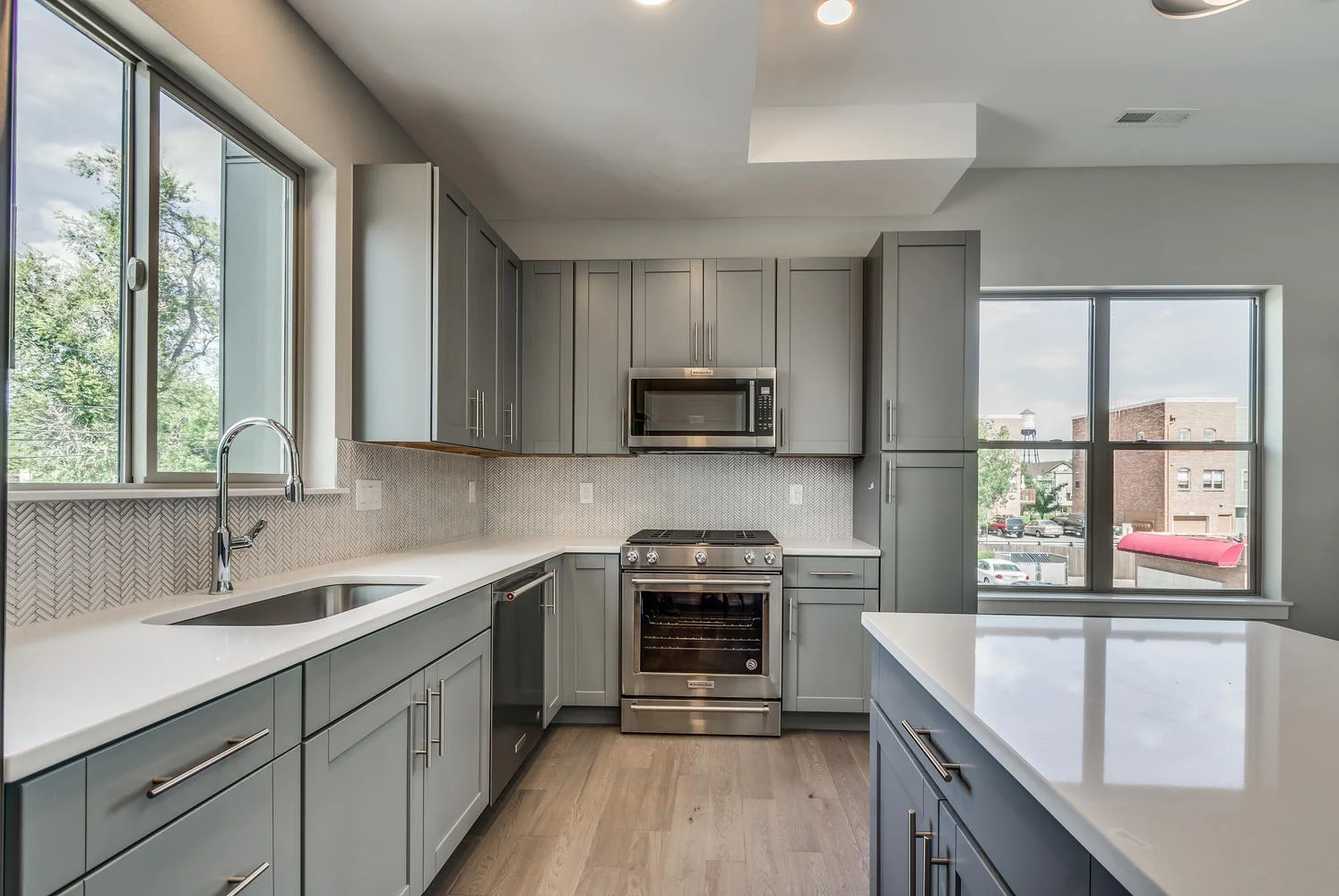 Unit Kitchen 