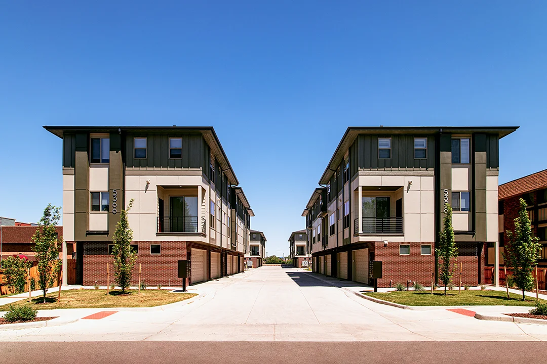 Street Facade 